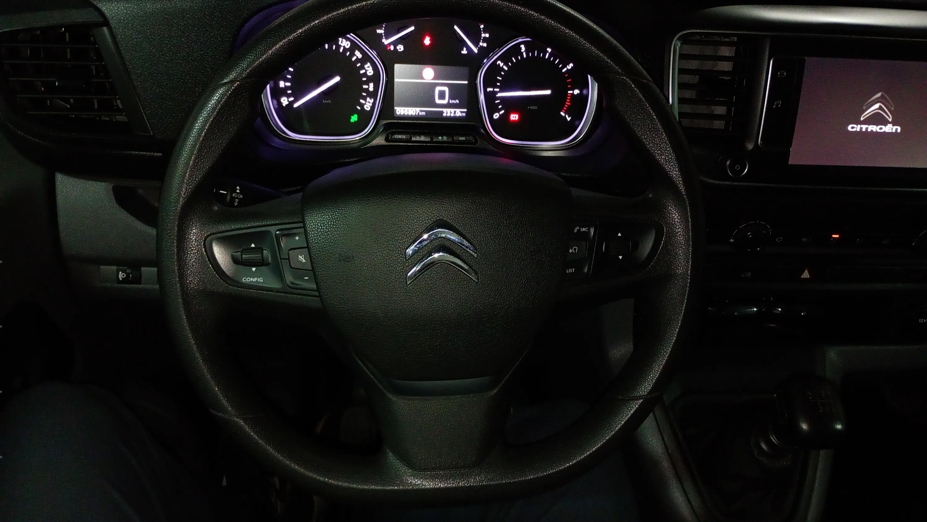 Citroën Jumpy Furgón Talla XL BlueHDi 100 - foto 4