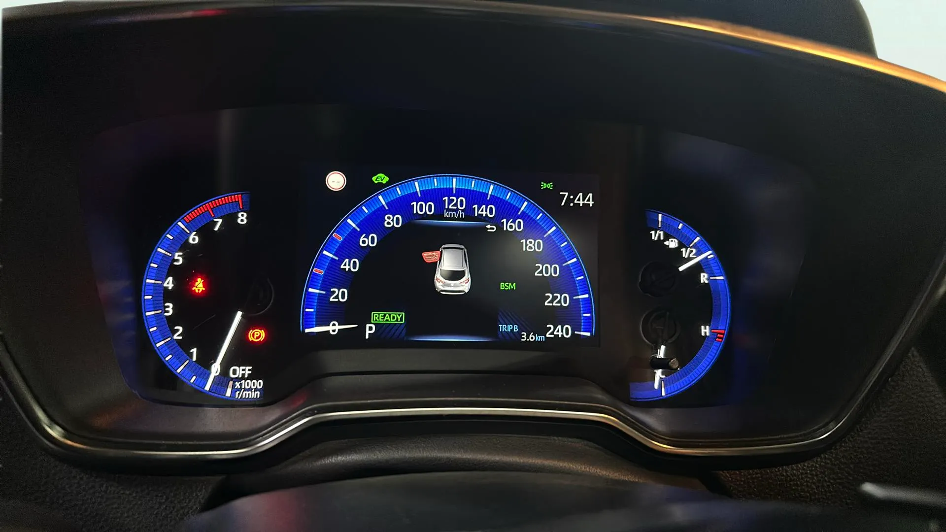 Toyota Corolla 140H GR-Sport - foto 12
