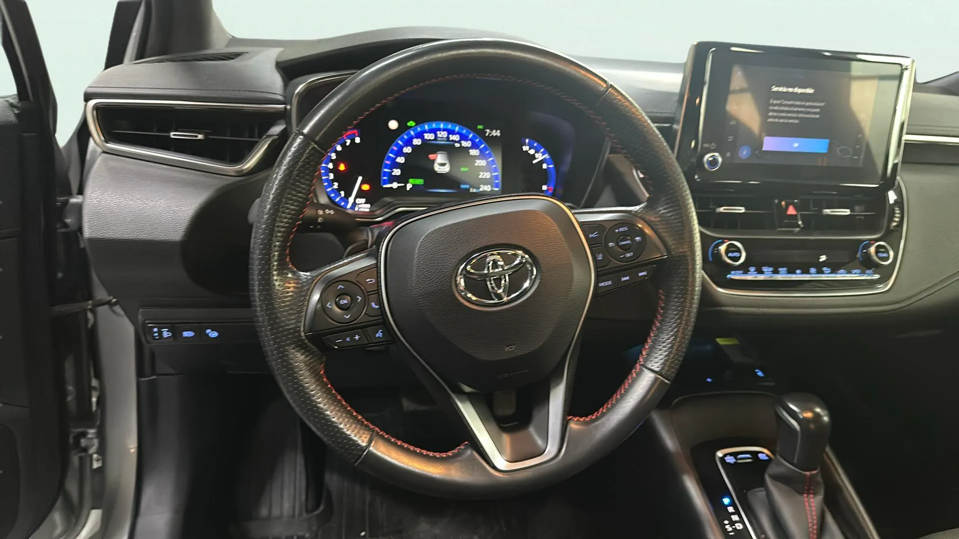 Toyota Corolla 140H GR-Sport - foto 14