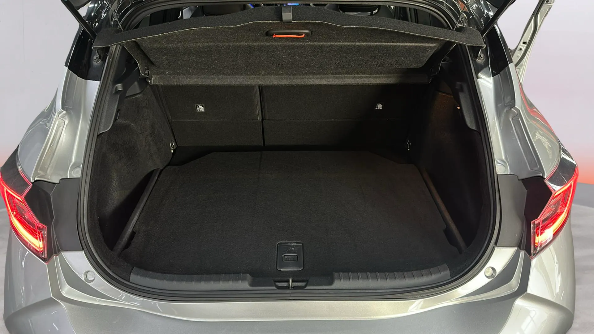 Toyota Corolla 140H GR-Sport - foto 19
