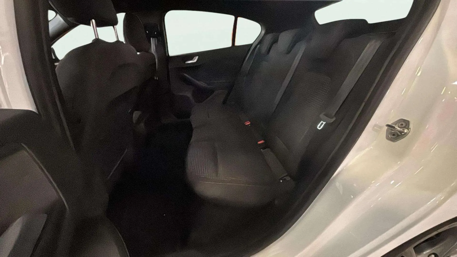 Ford Focus 1.5 EcoBlue Active X - foto 14