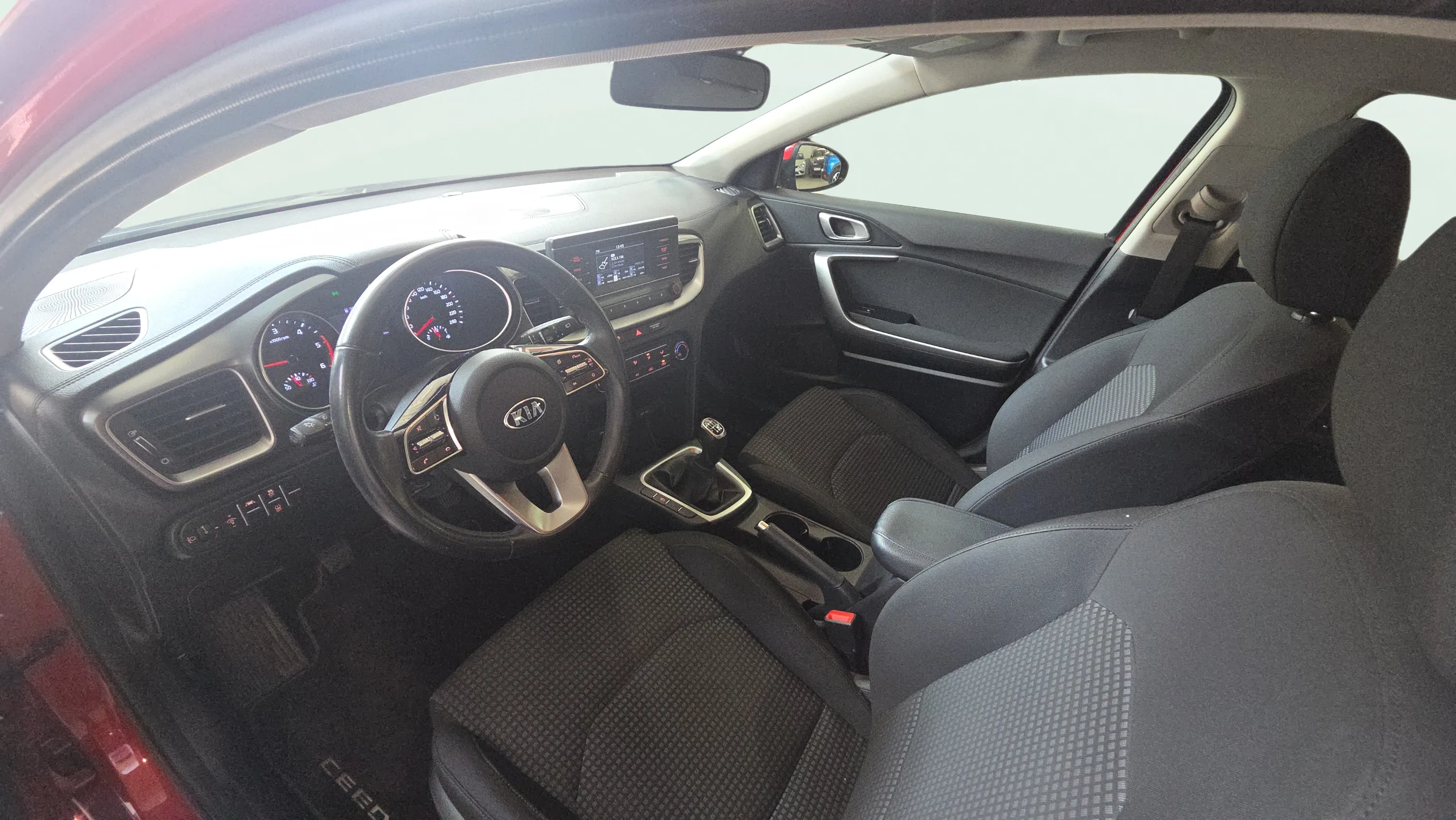 Kia Ceed 1.6 CRDi Business - foto 9