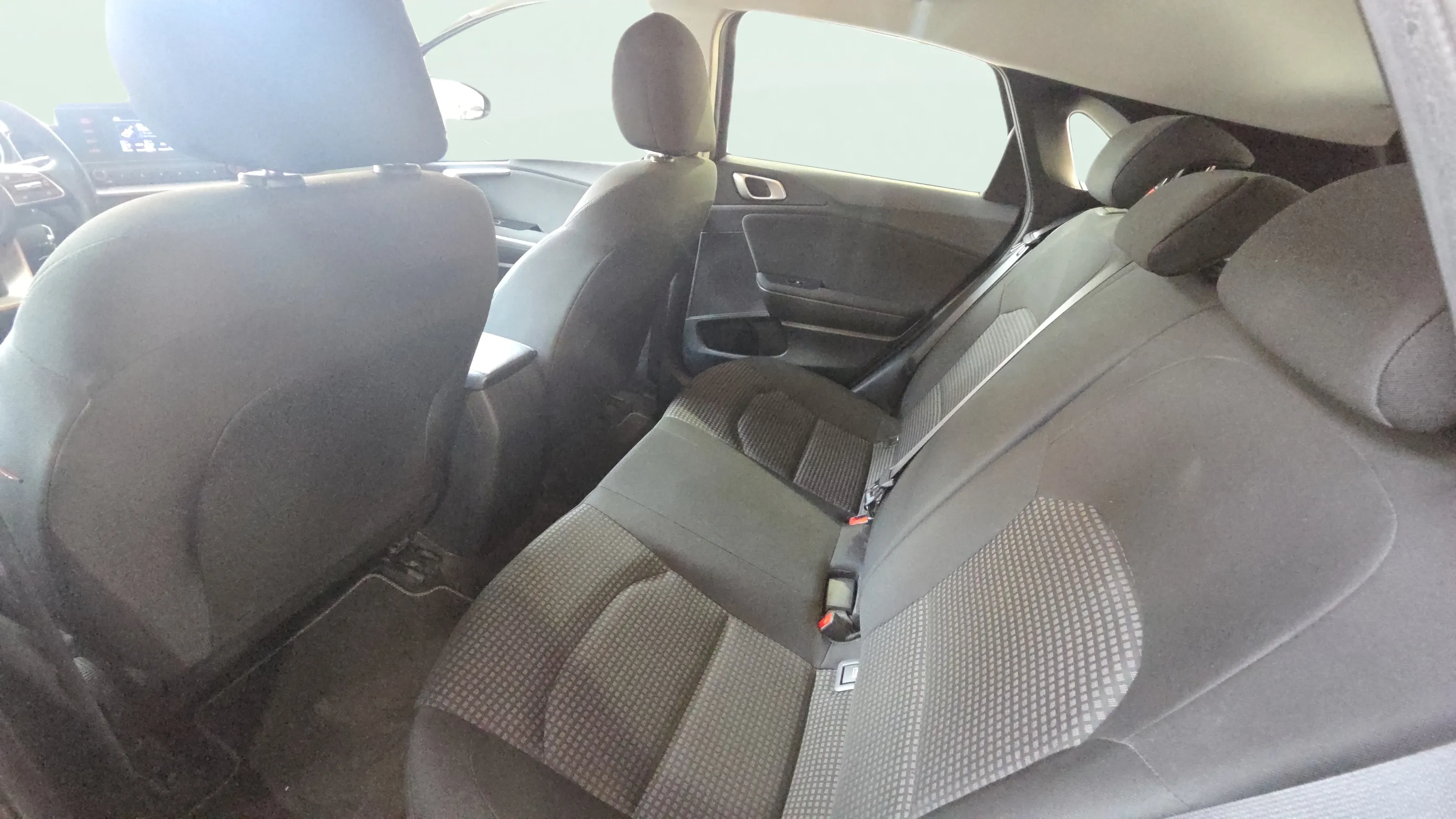Kia Ceed 1.6 CRDi Business - foto 14