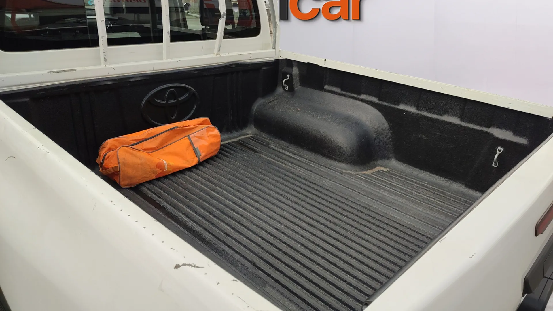 Toyota Hilux 2.5 D-4D Cabina Doble GX - foto 19