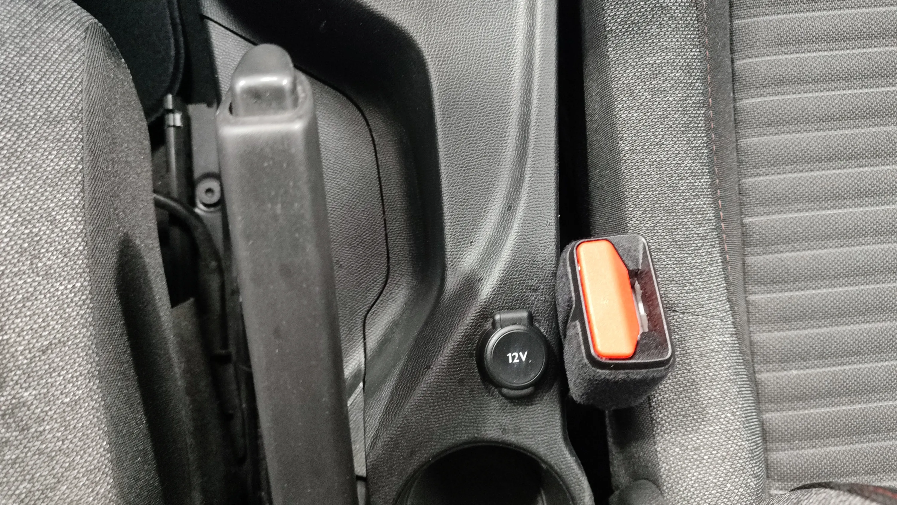 Peugeot 208 BlueHDi Active - foto 16