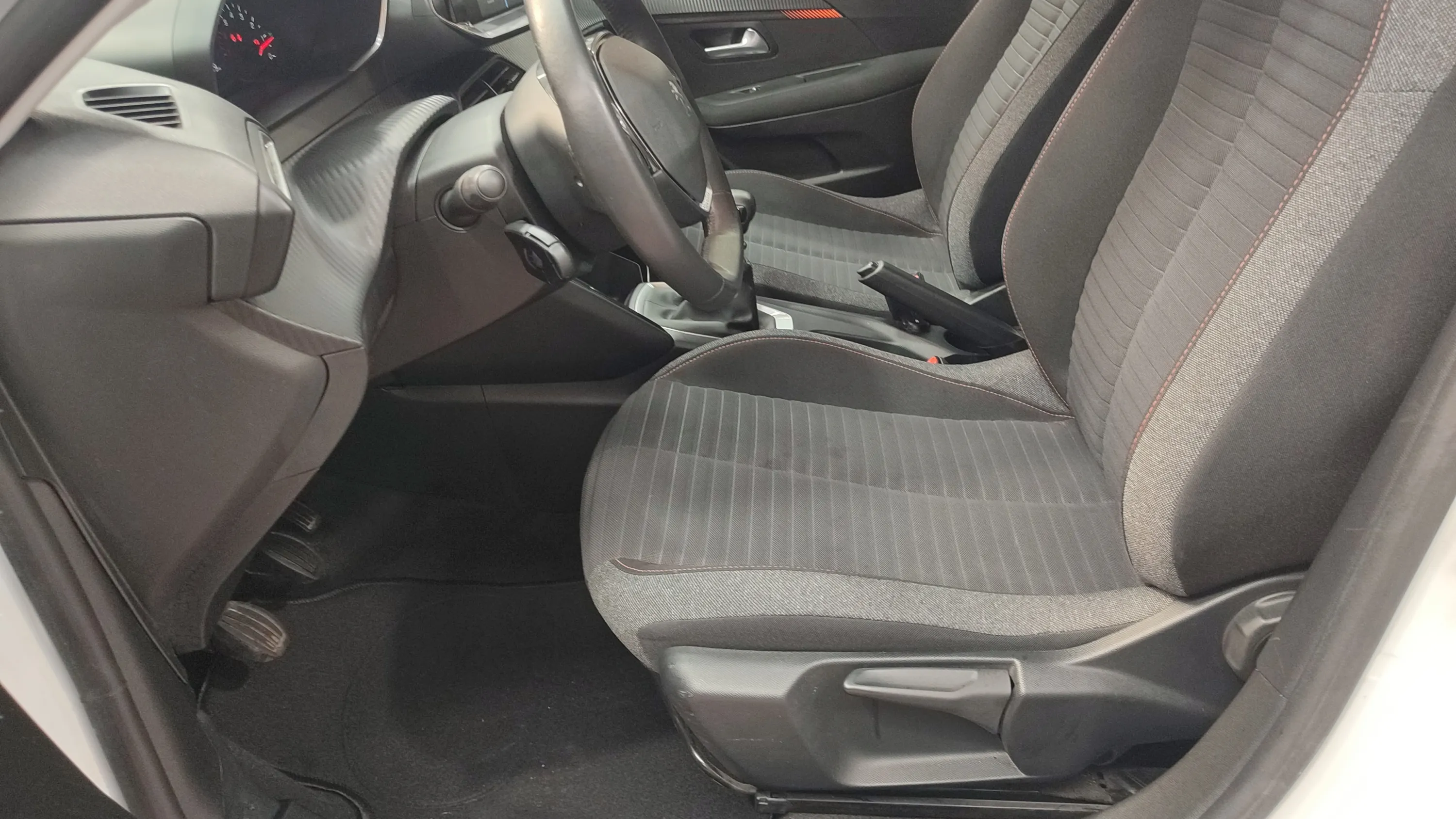 Peugeot 208 BlueHDi Active - foto 22