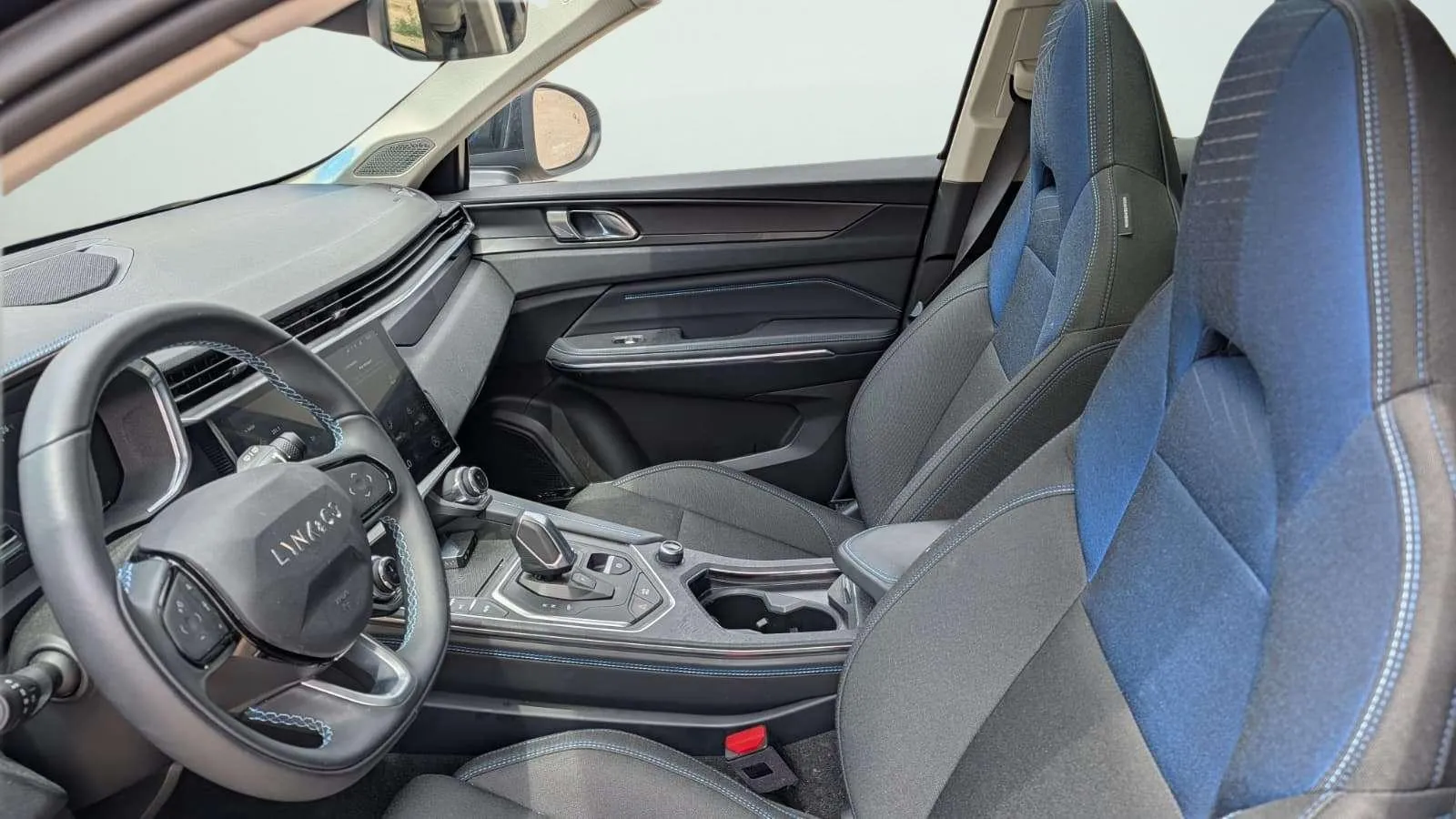 Lynk & Co 01 1.5 PHEV - foto 9