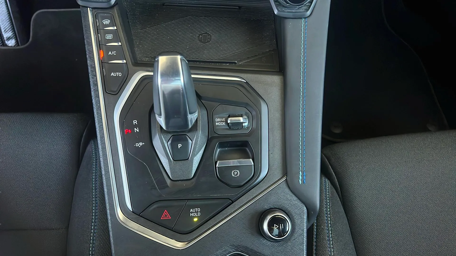 Lynk & Co 01 1.5 PHEV - foto 19