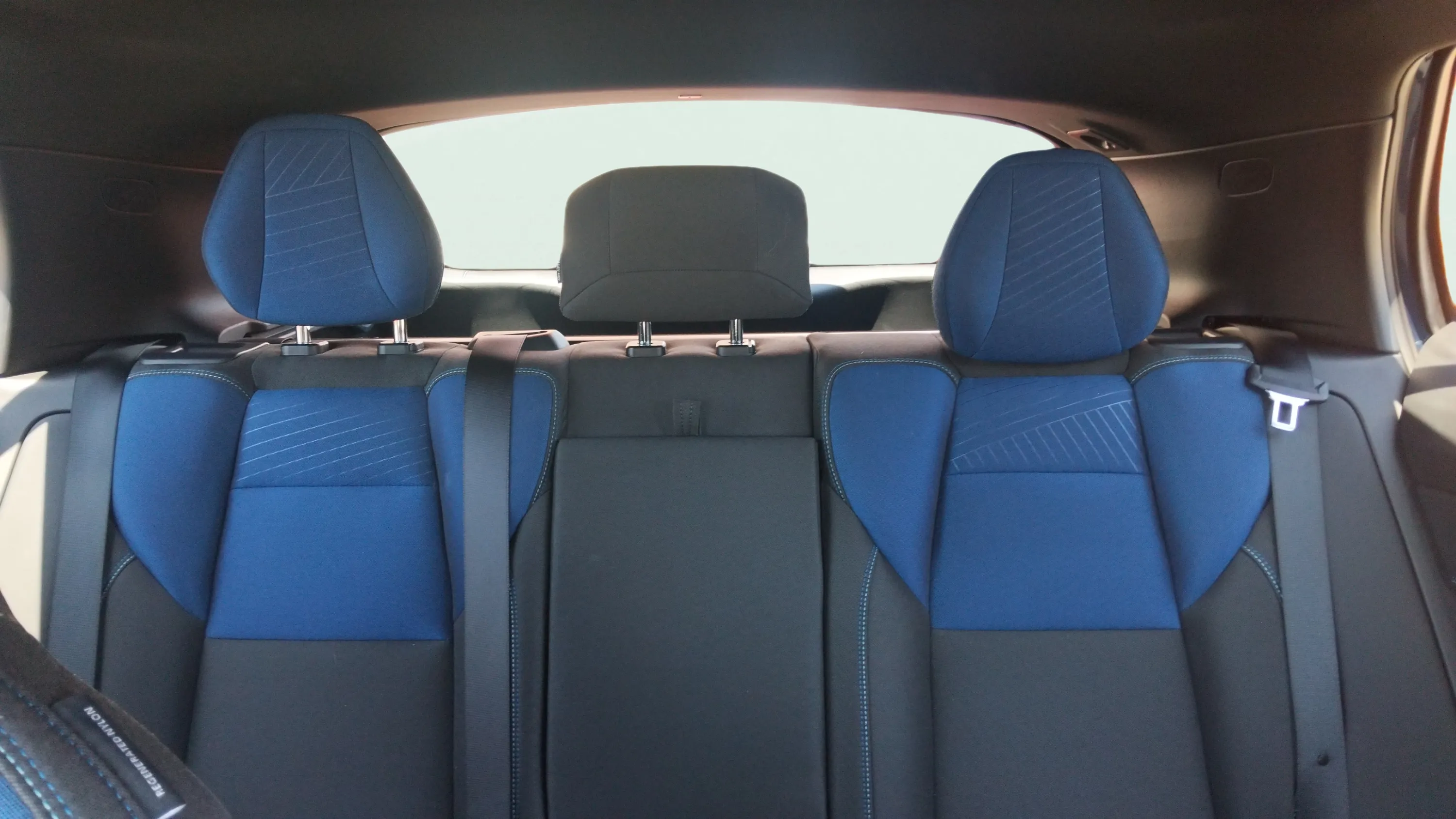 Lynk & Co 01 1.5 PHEV - foto 12