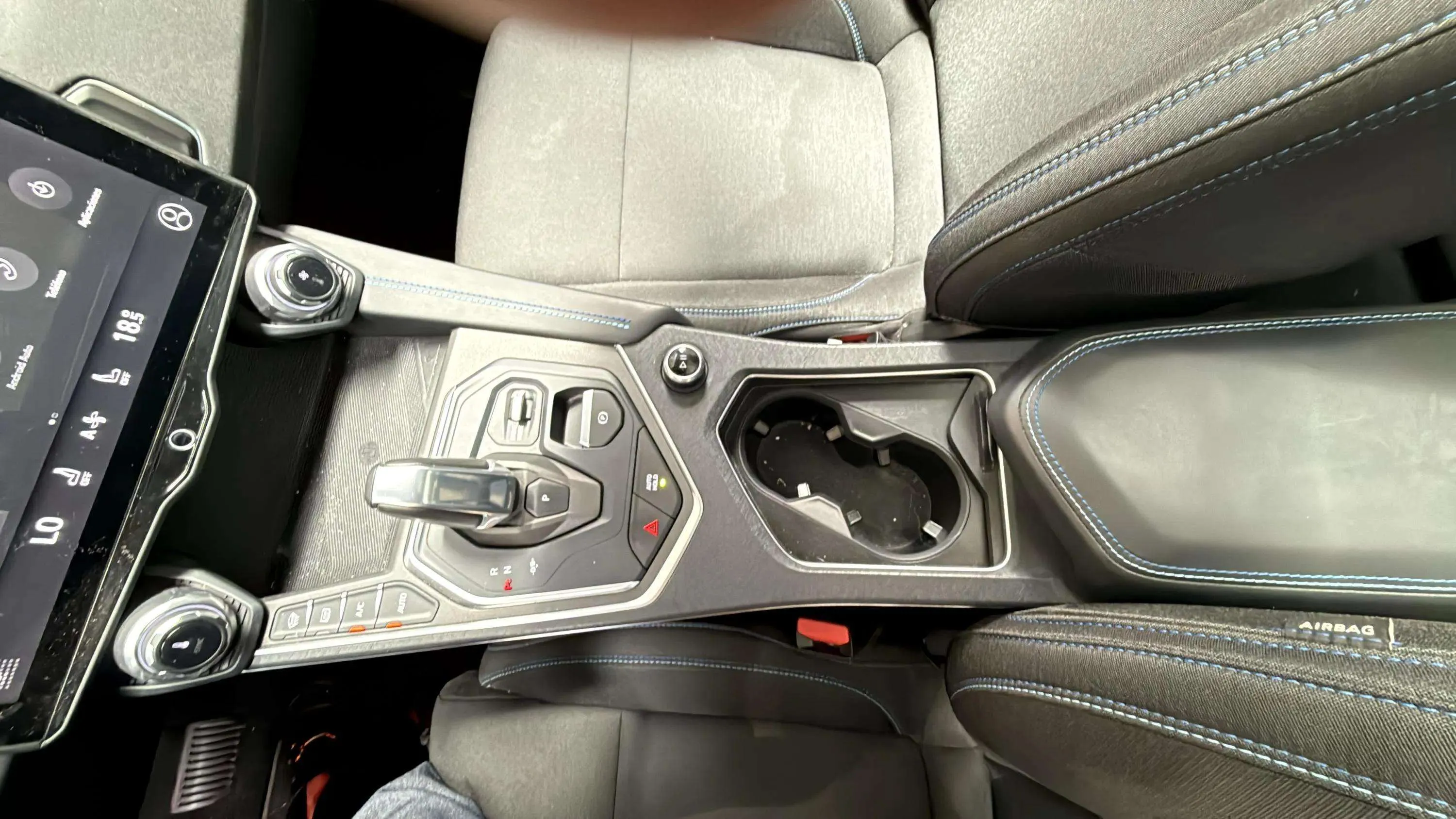 Lynk & Co 01 1.5 PHEV - foto 13