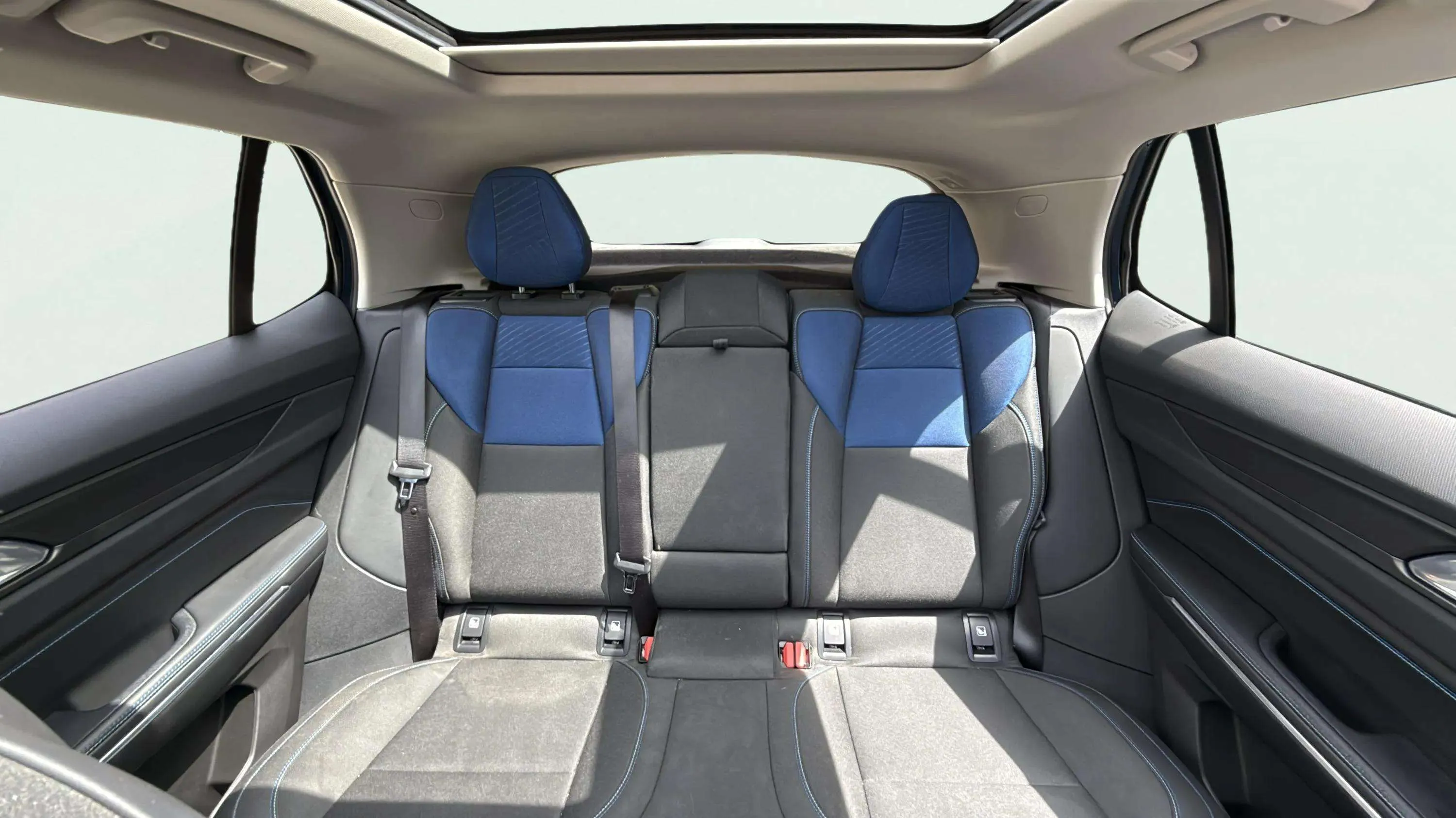 Lynk & Co 01 1.5 PHEV - foto 18