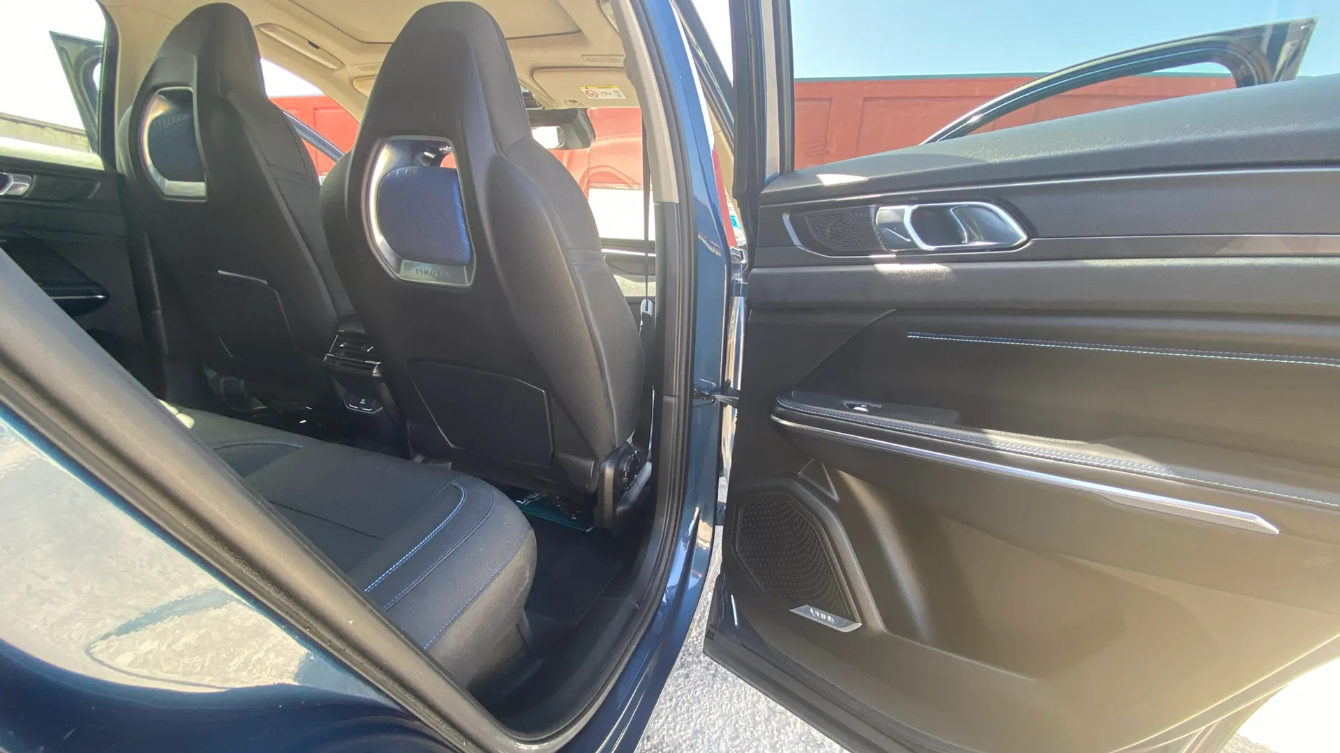 Lynk & Co 01 1.5 PHEV - foto 15