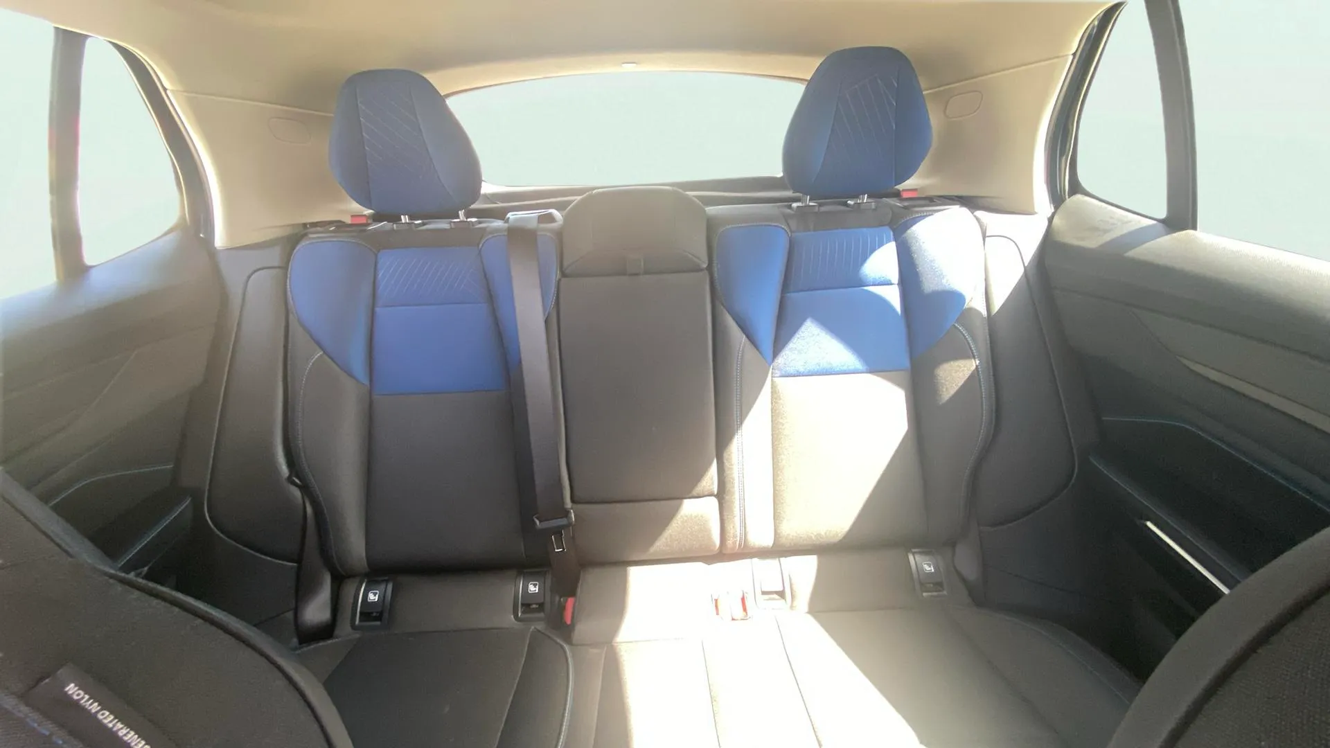 Lynk & Co 01 1.5 PHEV - foto 16