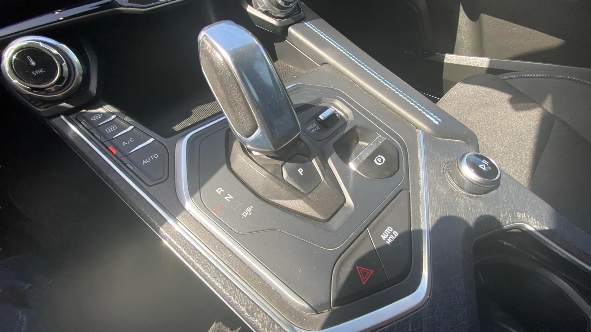 Lynk & Co 01 1.5 PHEV - foto 22