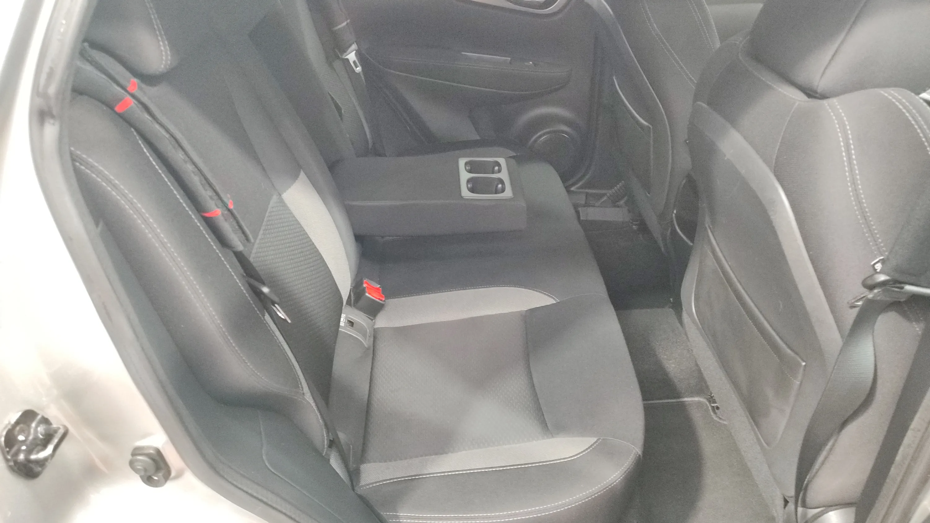 Nissan Qashqai DIG-T Unique Edition - foto 28