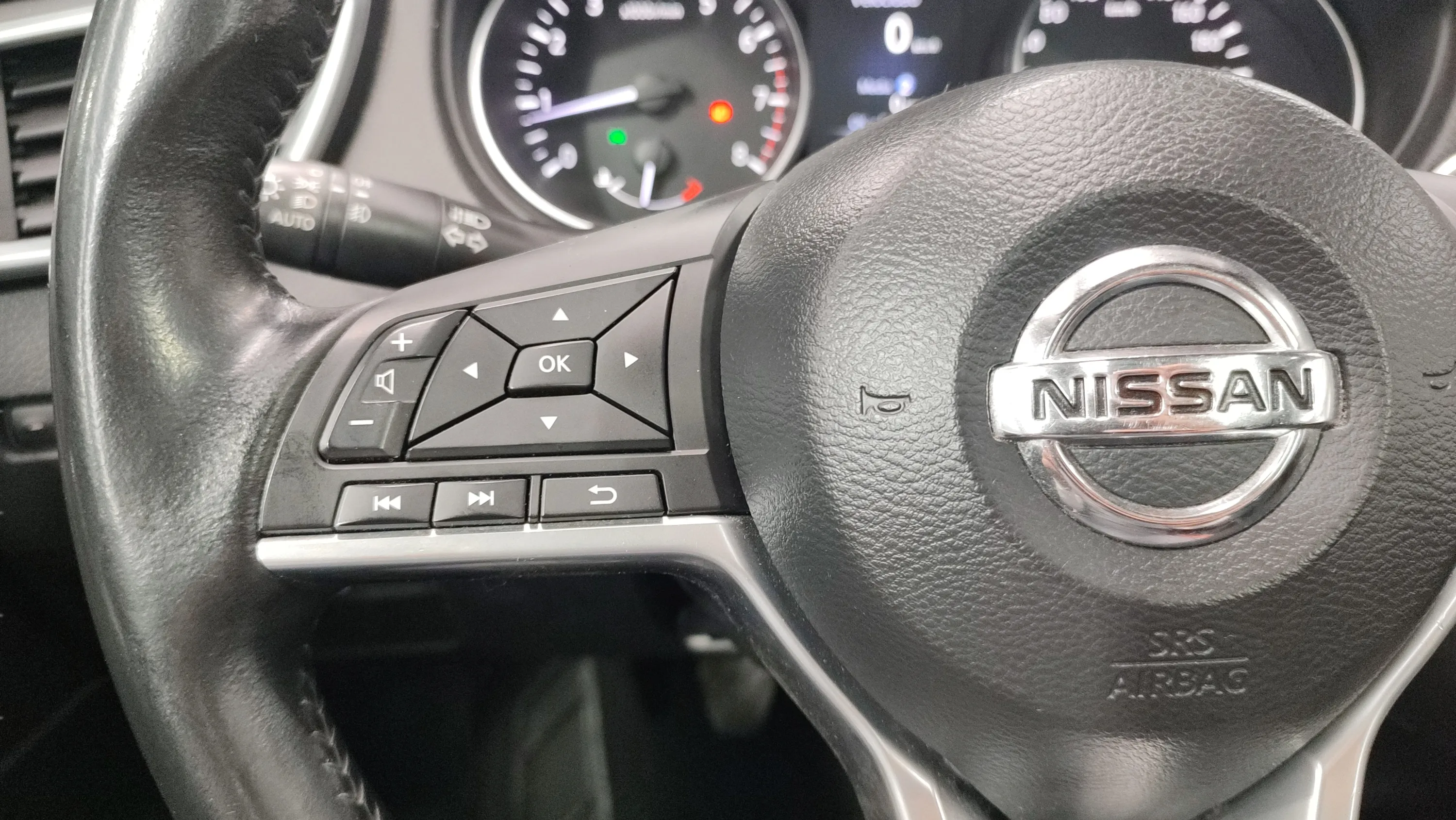 Nissan Qashqai DIG-T Unique Edition - foto 16