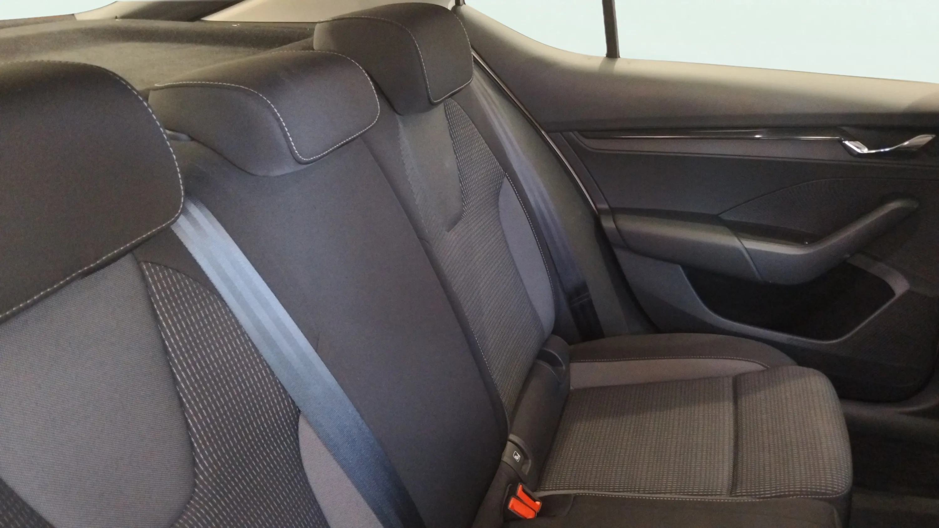 Škoda Octavia 2.0 TDI Ambition - foto 8