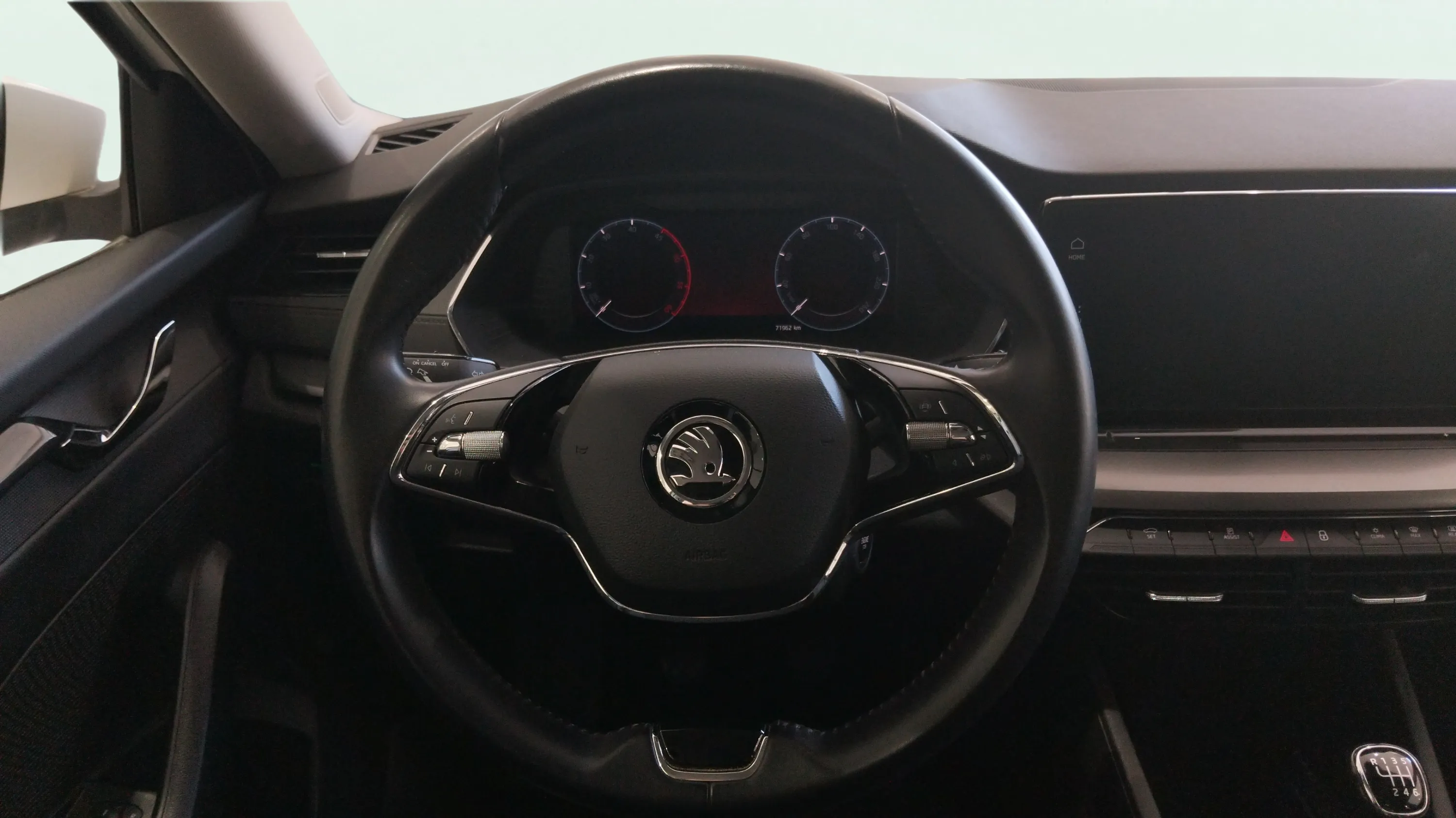 Škoda Octavia 2.0 TDI Ambition - foto 12