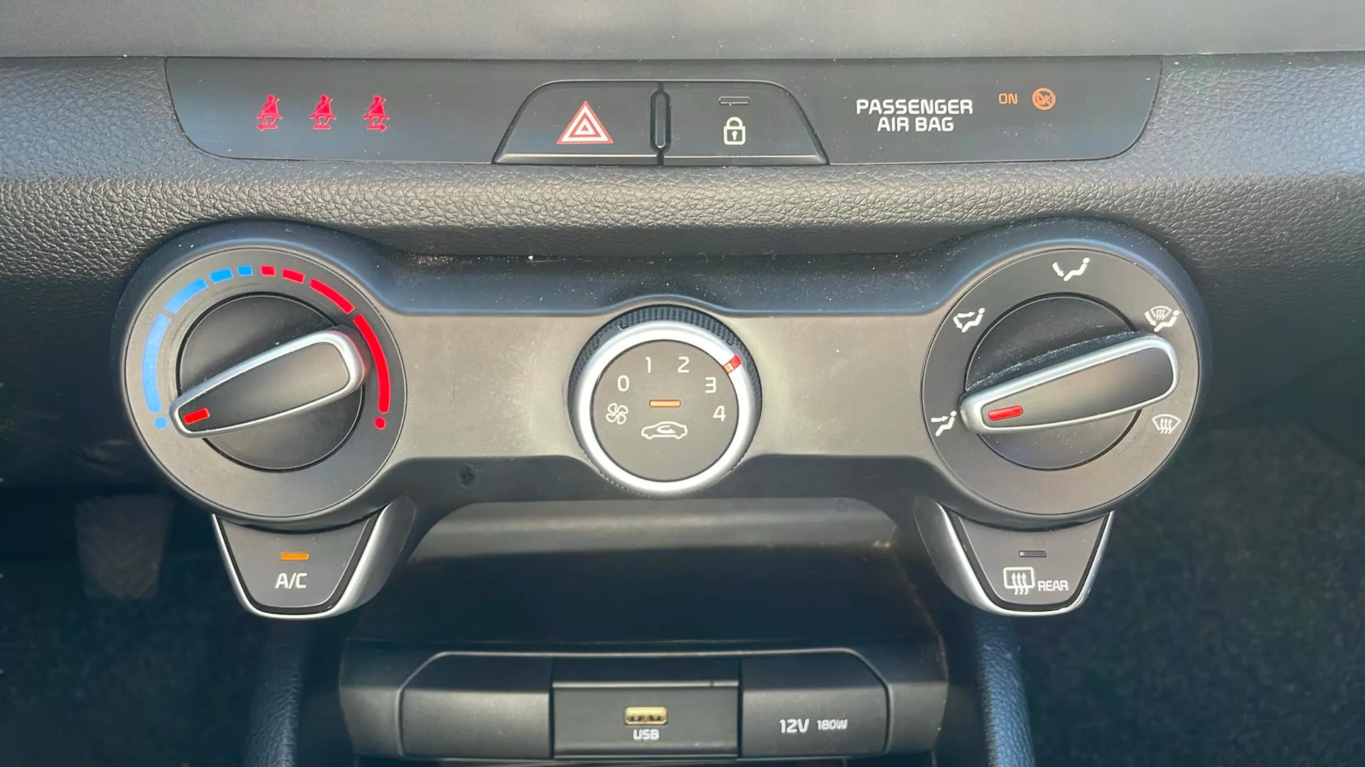Kia Stonic 1.0 T-GDi MHEV iMT Concept - foto 22