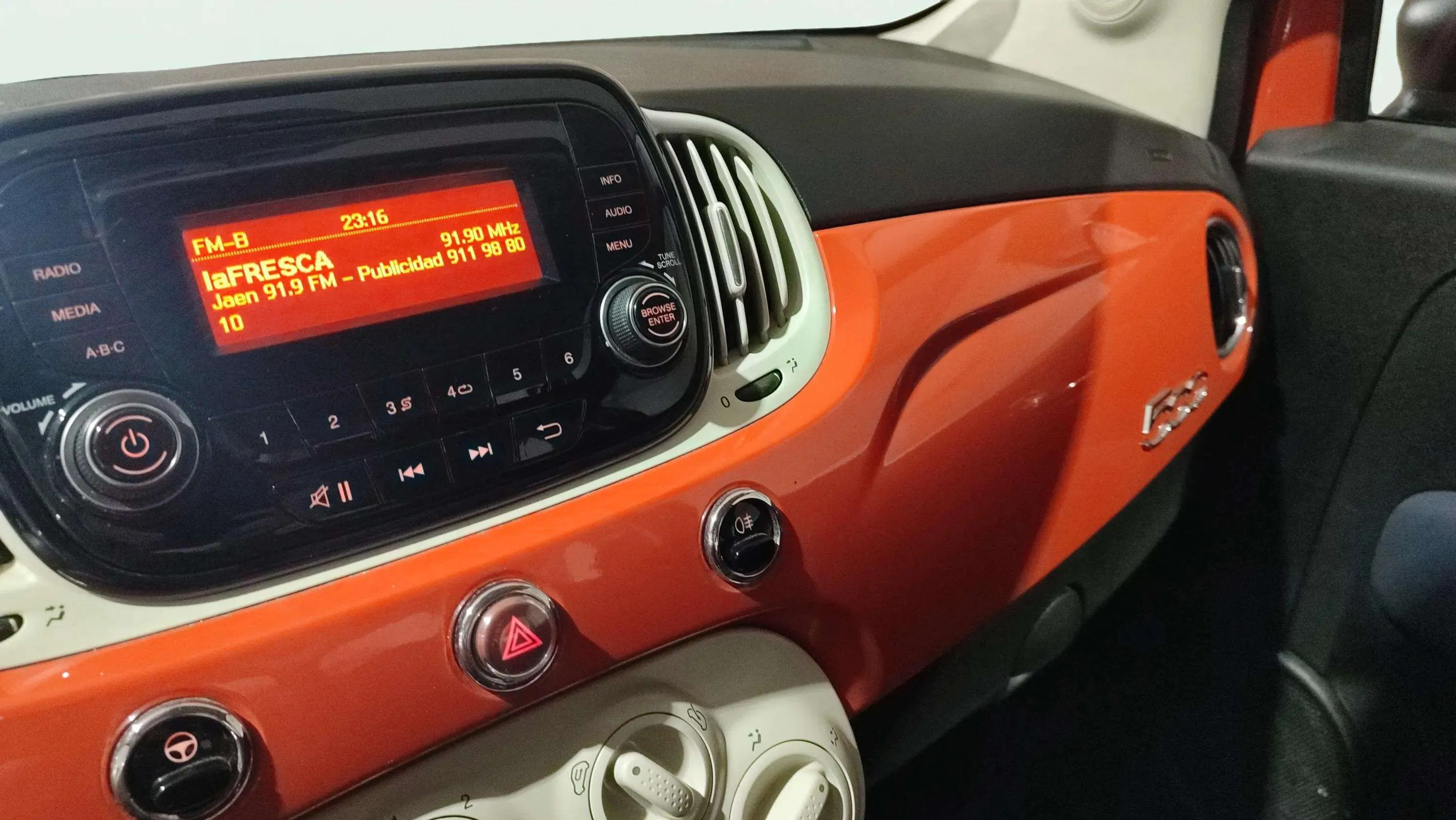 Fiat 500 Cult 1.0 Hybrid - foto 11