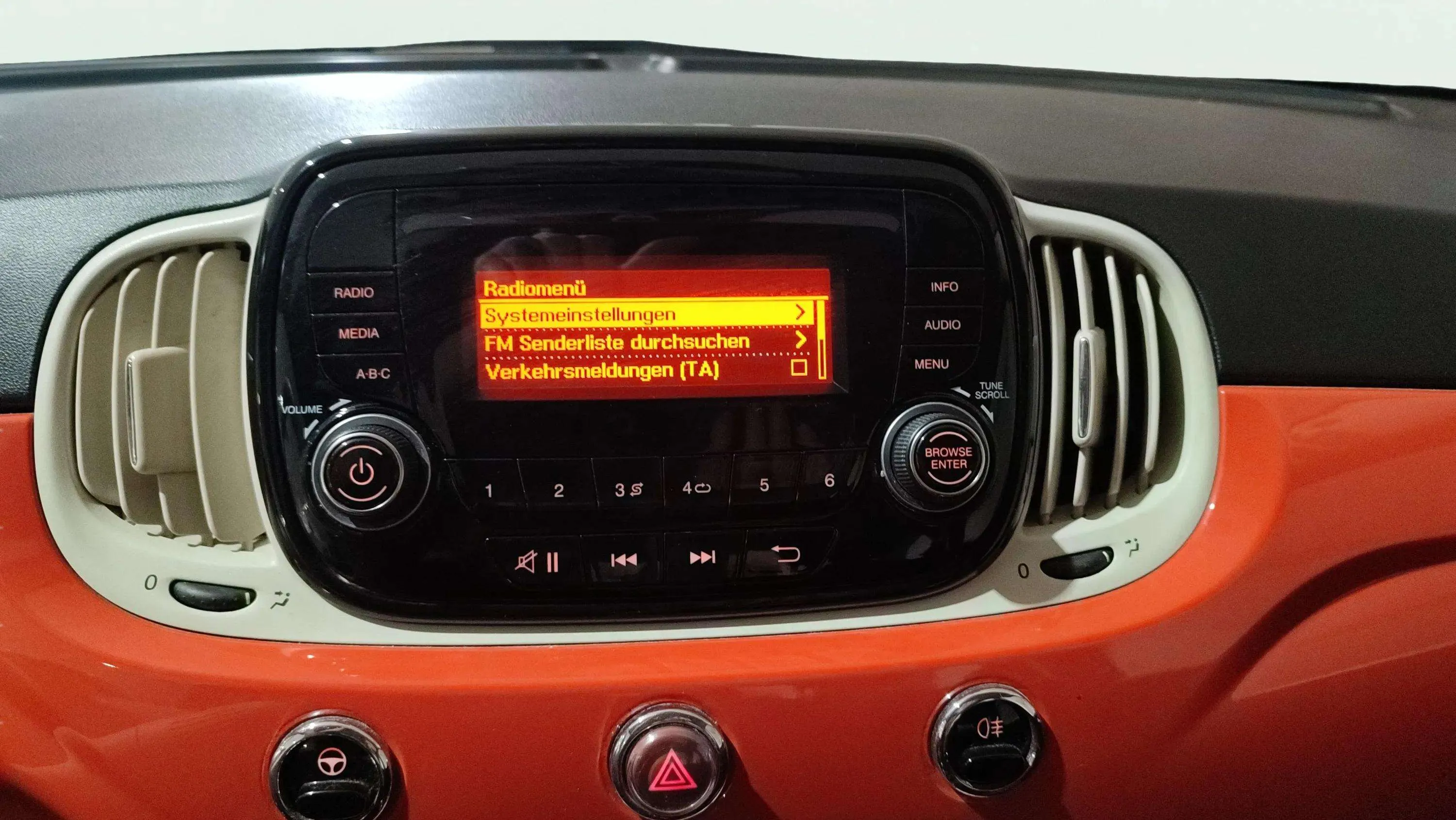 Fiat 500 Cult 1.0 Hybrid - foto 9
