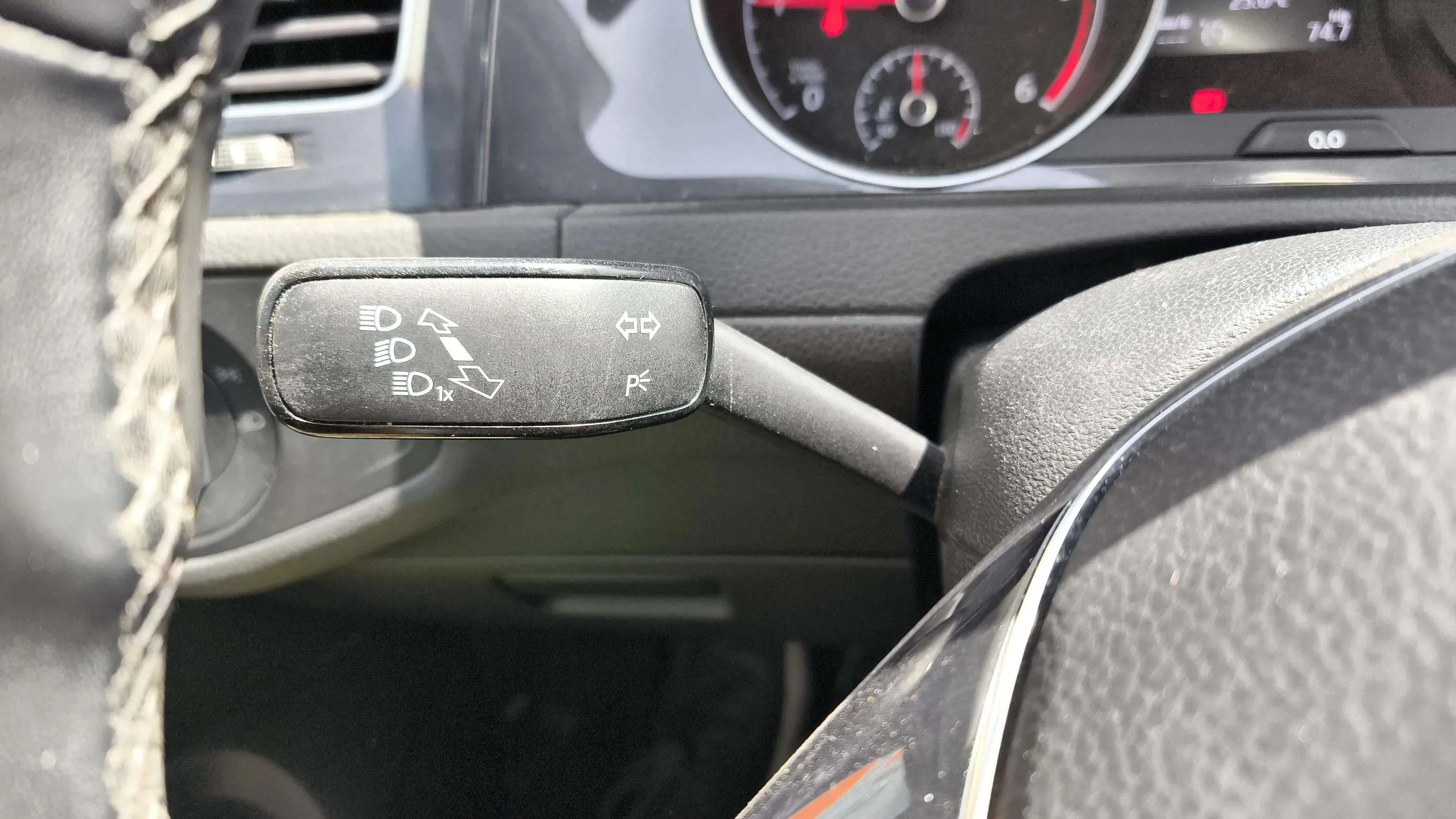 Volkswagen Golf Edition 1.6 TDI BMT - foto 14