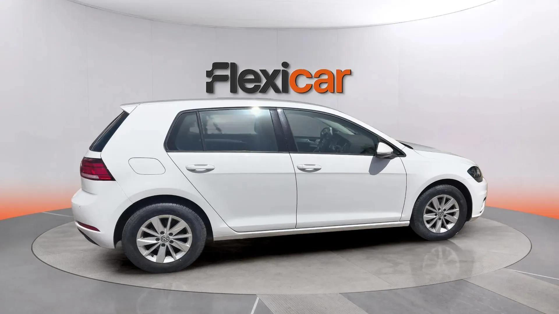Volkswagen Golf Edition 1.6 TDI BMT - foto 8