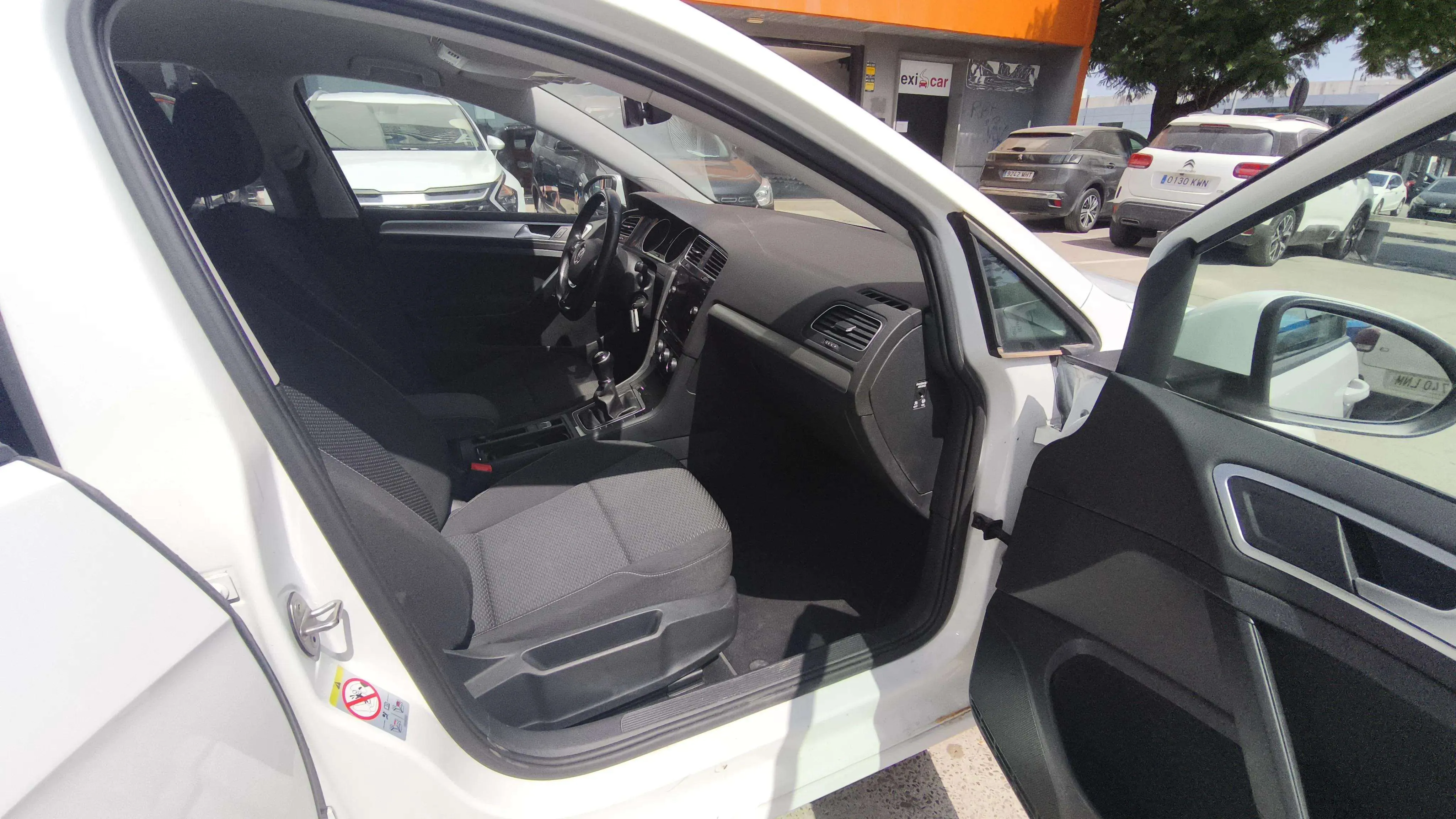 Volkswagen Golf Edition 1.6 TDI BMT - foto 26