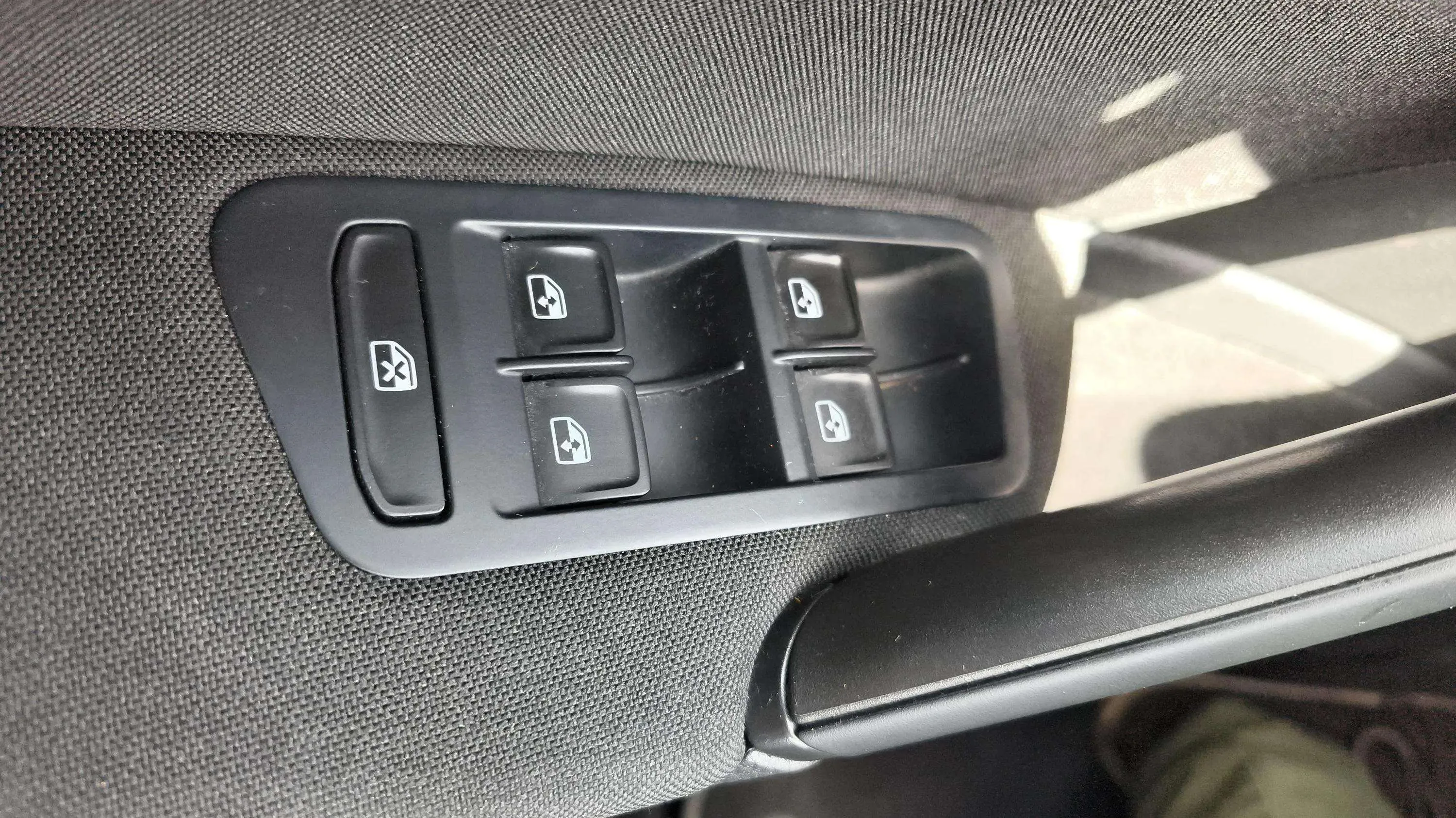 Volkswagen Golf Edition 1.6 TDI BMT - foto 24