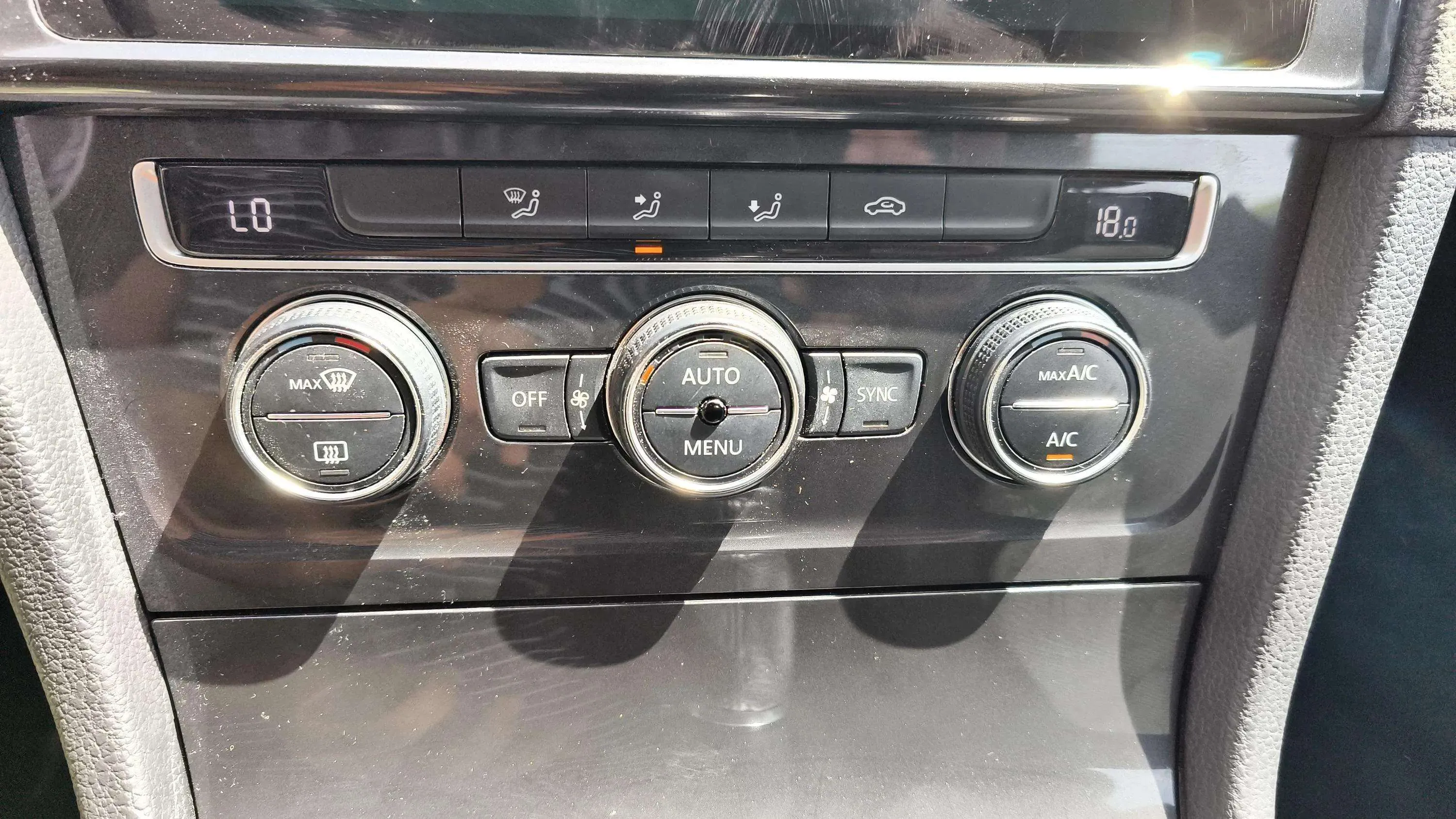 Volkswagen Golf Edition 1.6 TDI BMT - foto 20