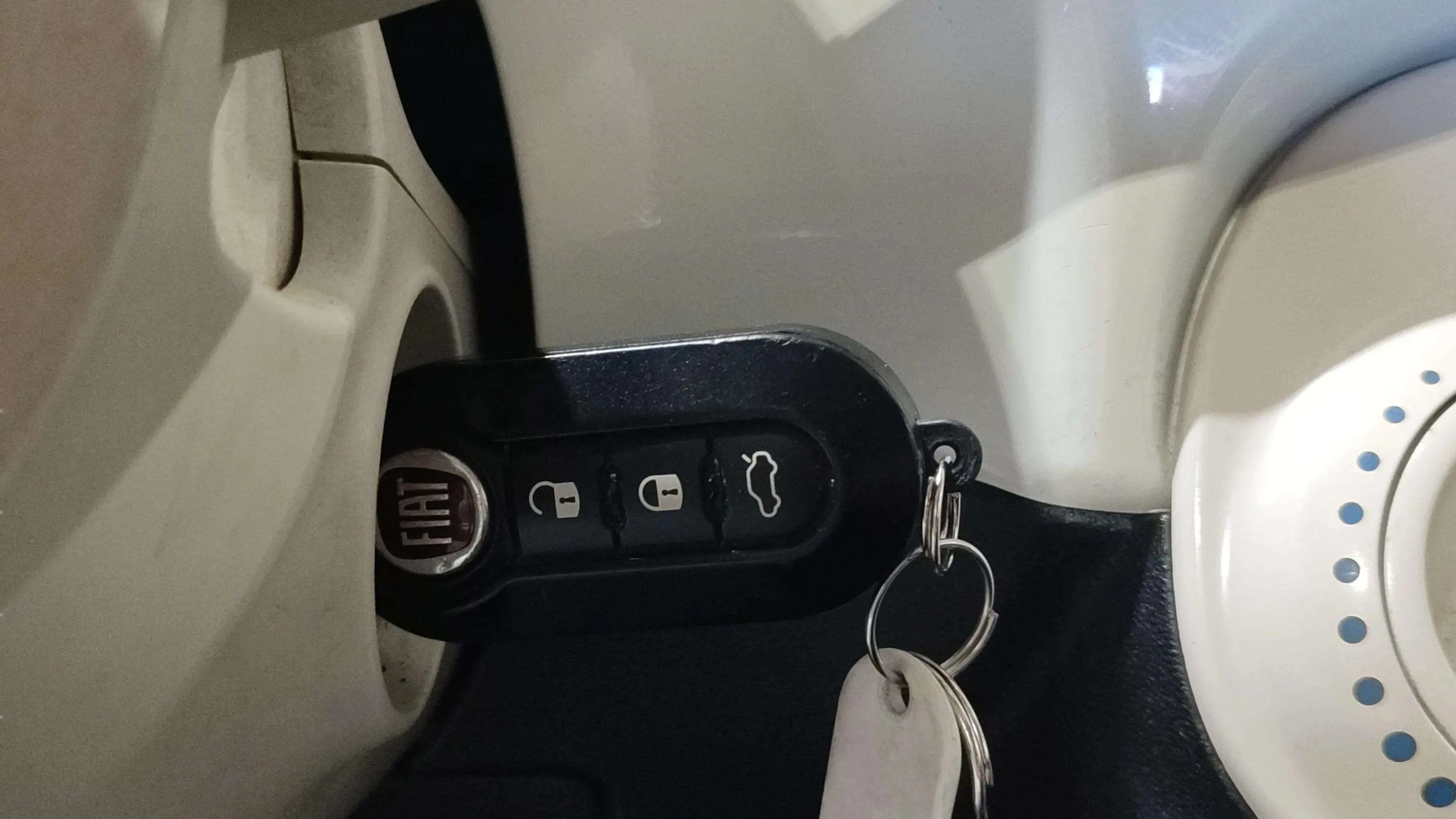 Fiat 500 Cult 1.0 Hybrid - foto 21