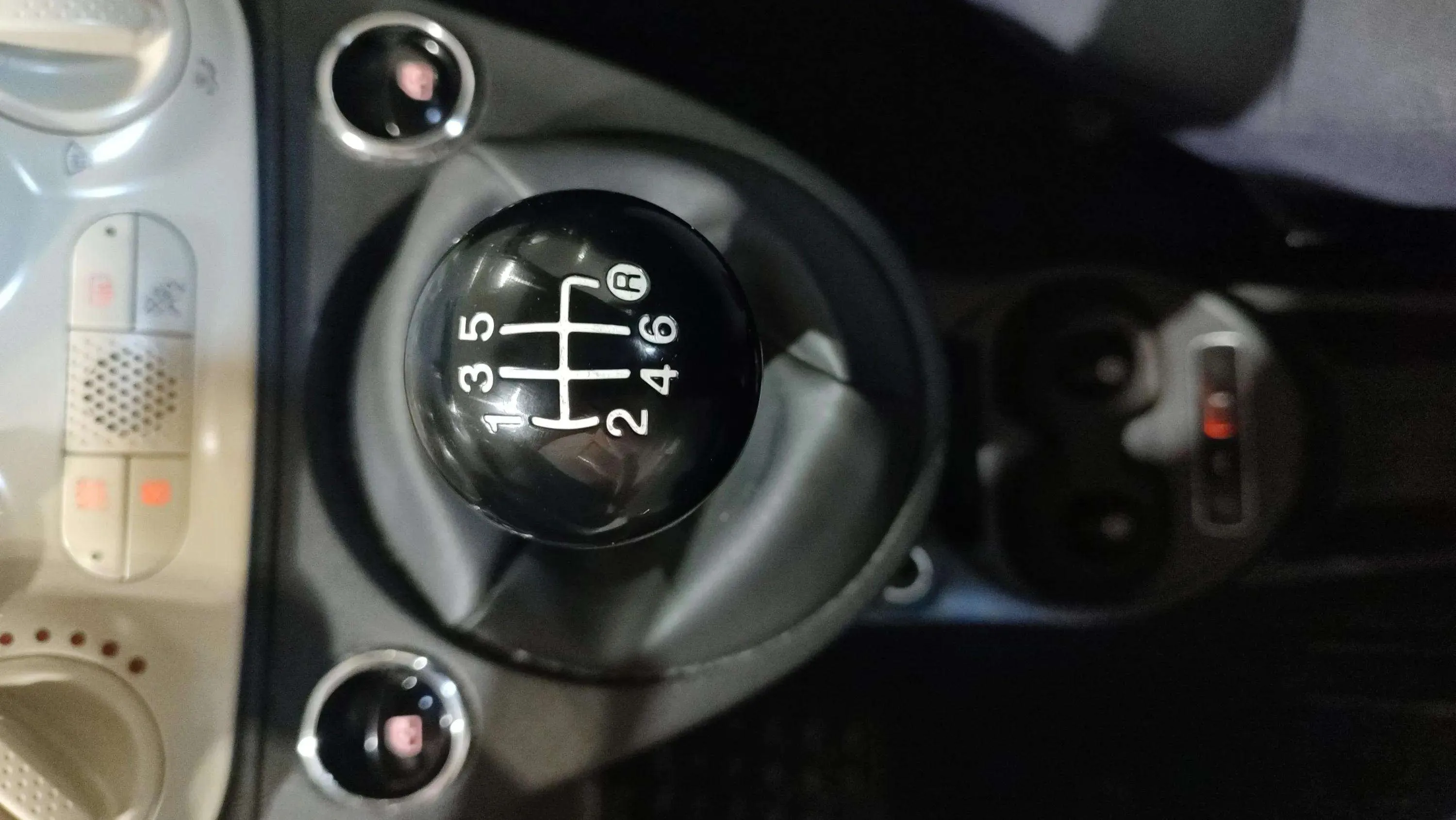 Fiat 500 Cult 1.0 Hybrid - foto 16