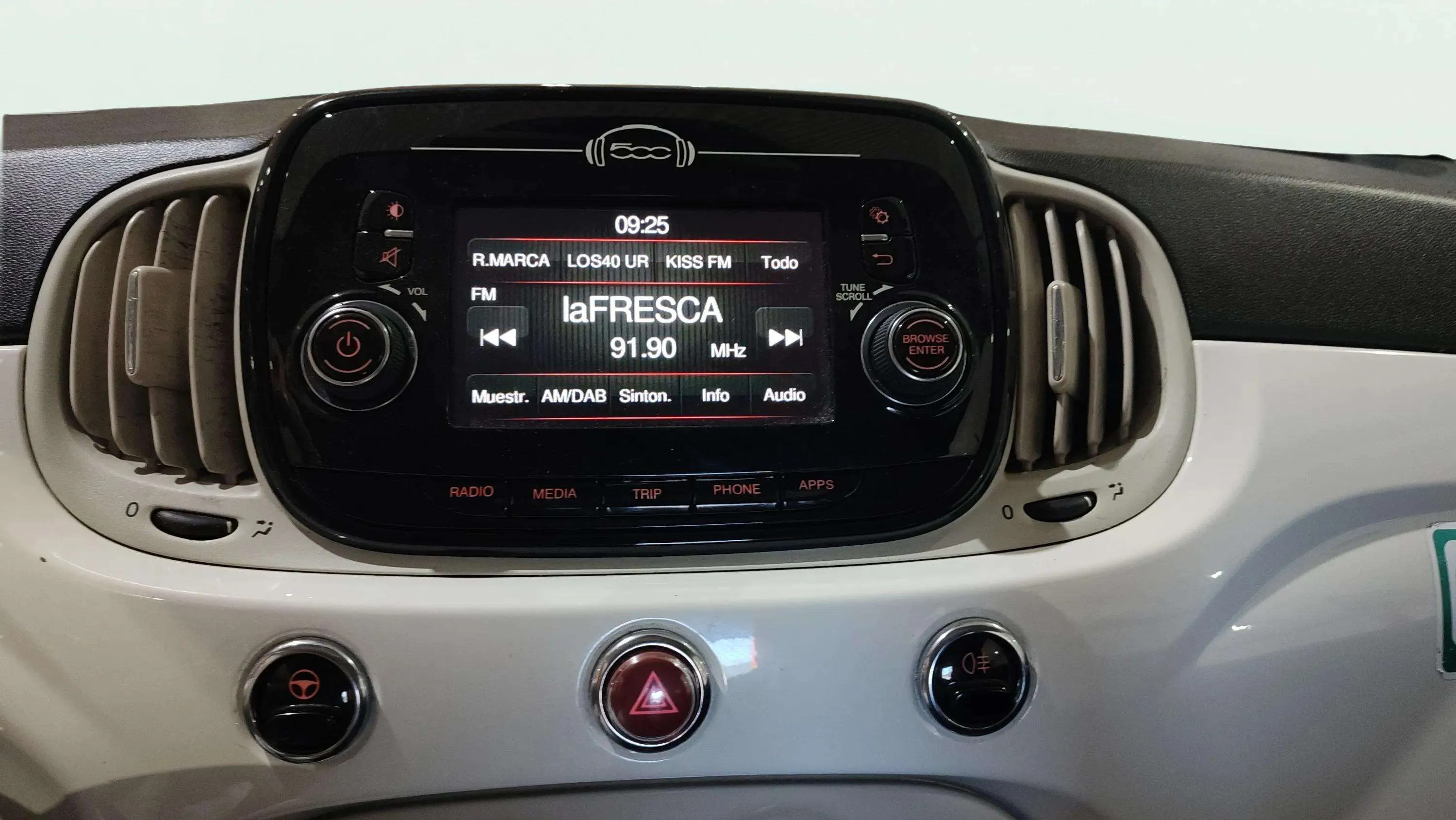 Fiat 500 Cult 1.0 Hybrid - foto 12