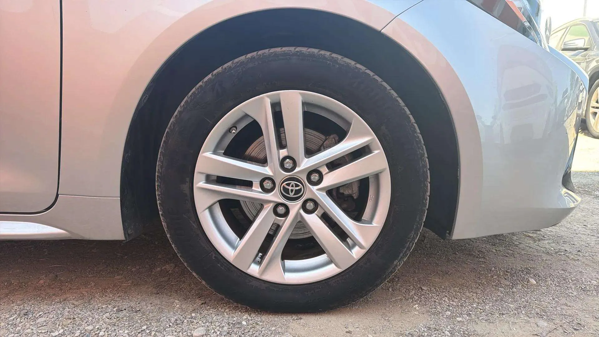 Toyota Corolla 1.8 125H Active Tech E-CVT - foto 17