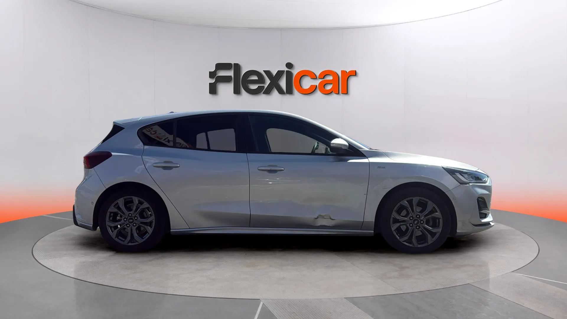 Ford Focus 1.0 EcoBoost MHEV ST-Line - foto 8
