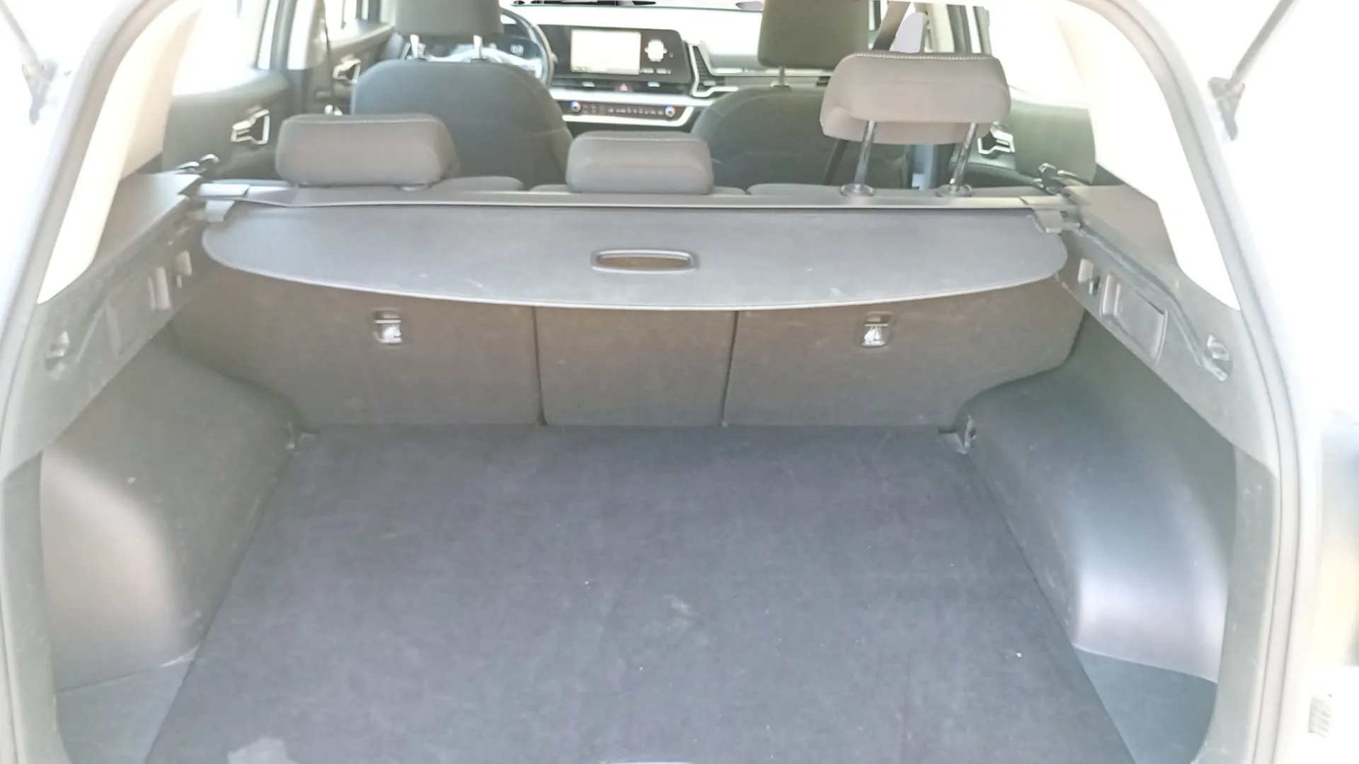 Kia Sportage 1.6 CRDi MHEV Business 4x2 - foto 31