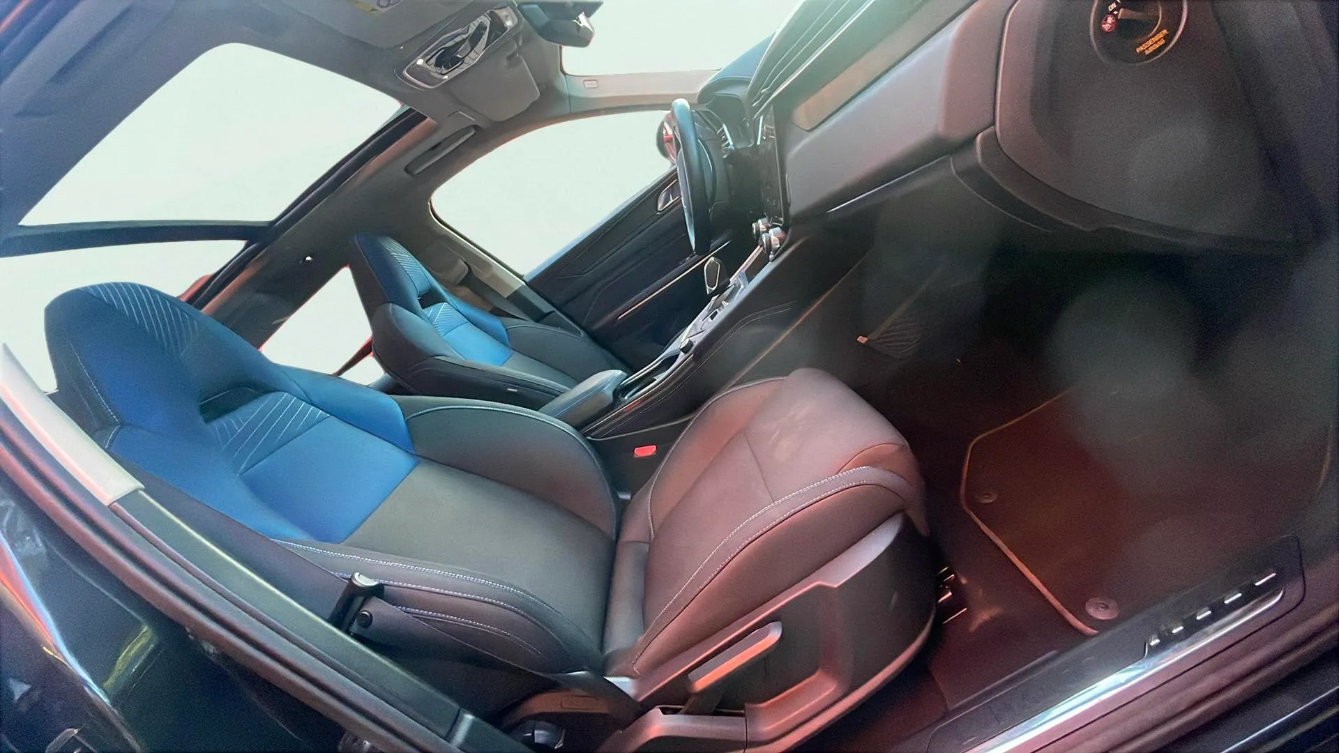Lynk & Co 01 1.5 PHEV - foto 15