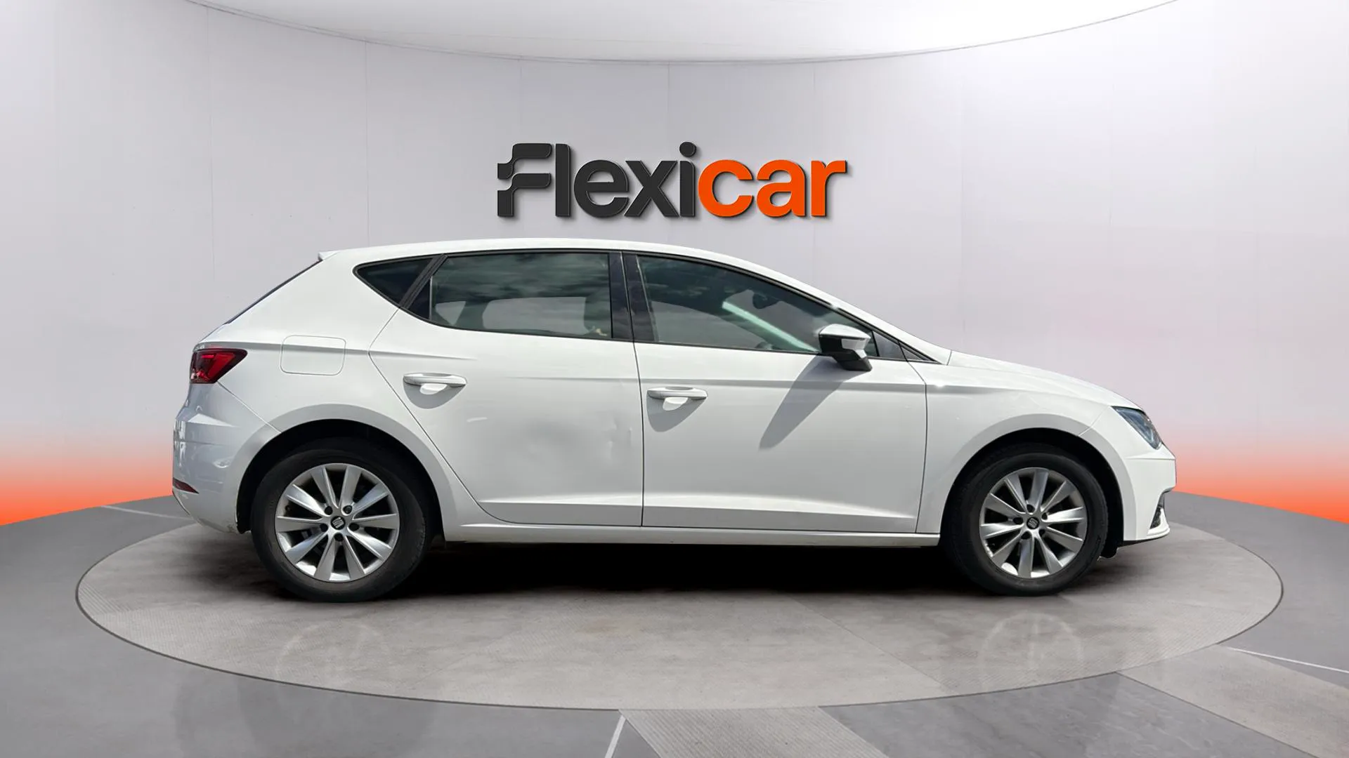 SEAT León 1.6 TDI Reference - foto 3