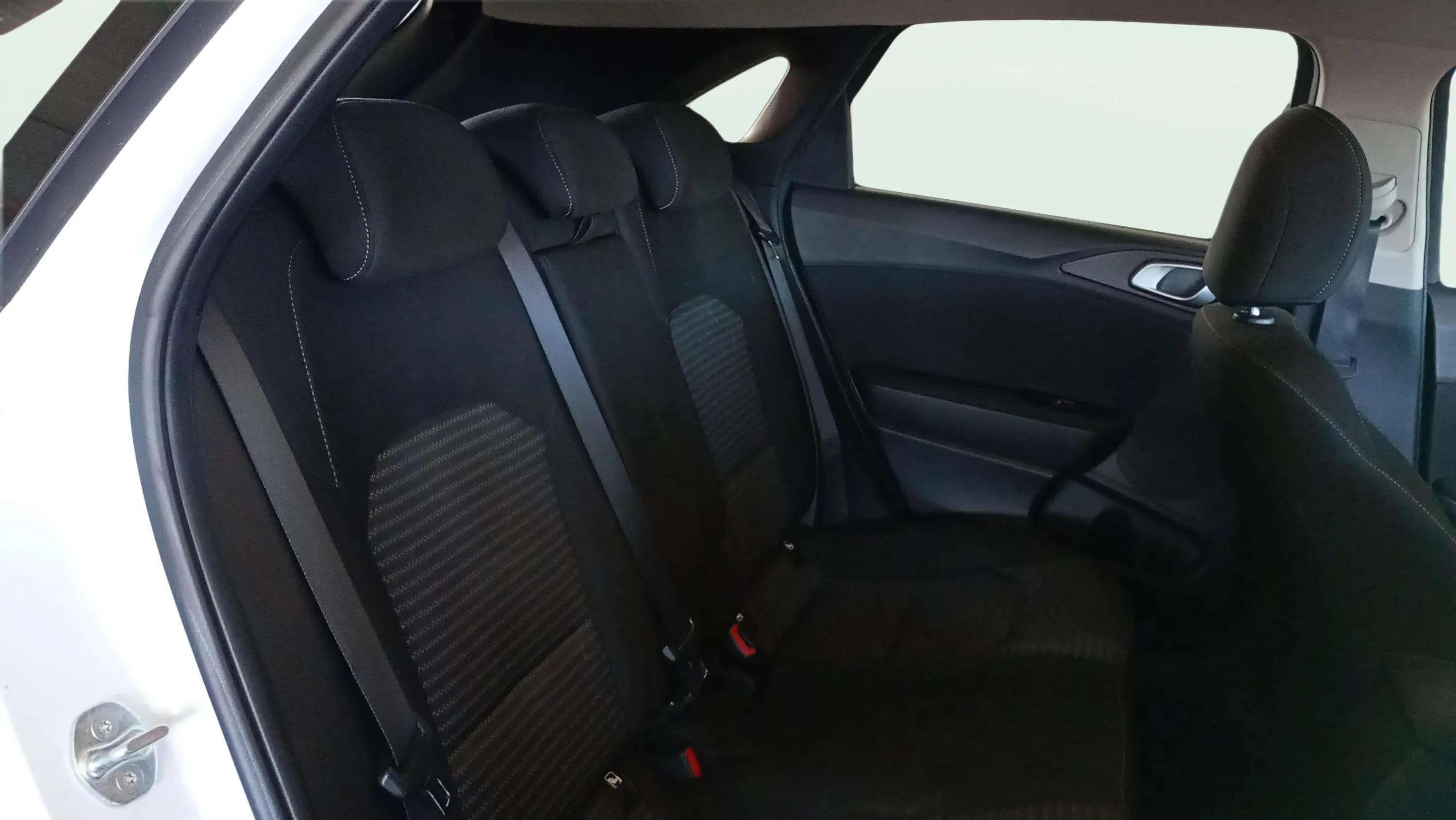 Kia Ceed 1.6 MHEV iMT Drive - foto 15