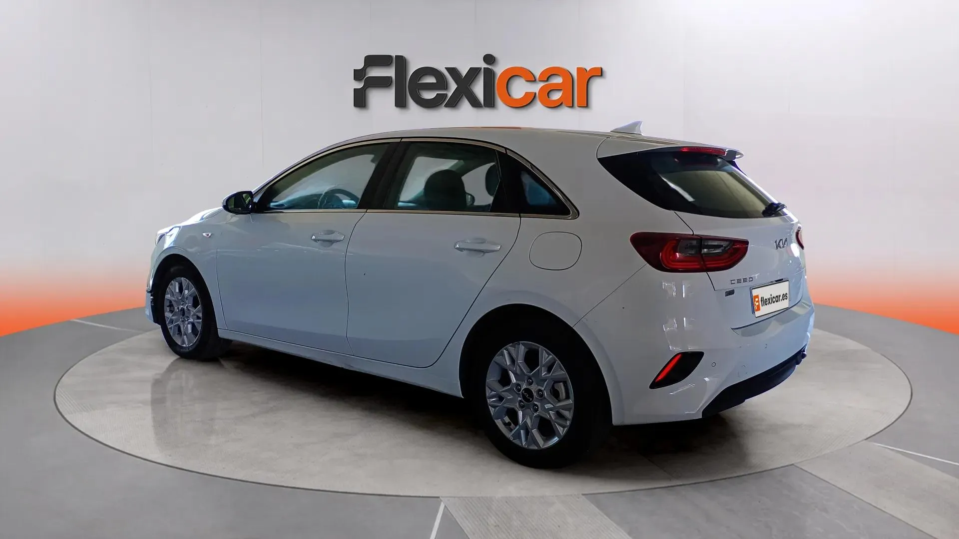 Kia Ceed 1.6 MHEV iMT Drive - foto 5