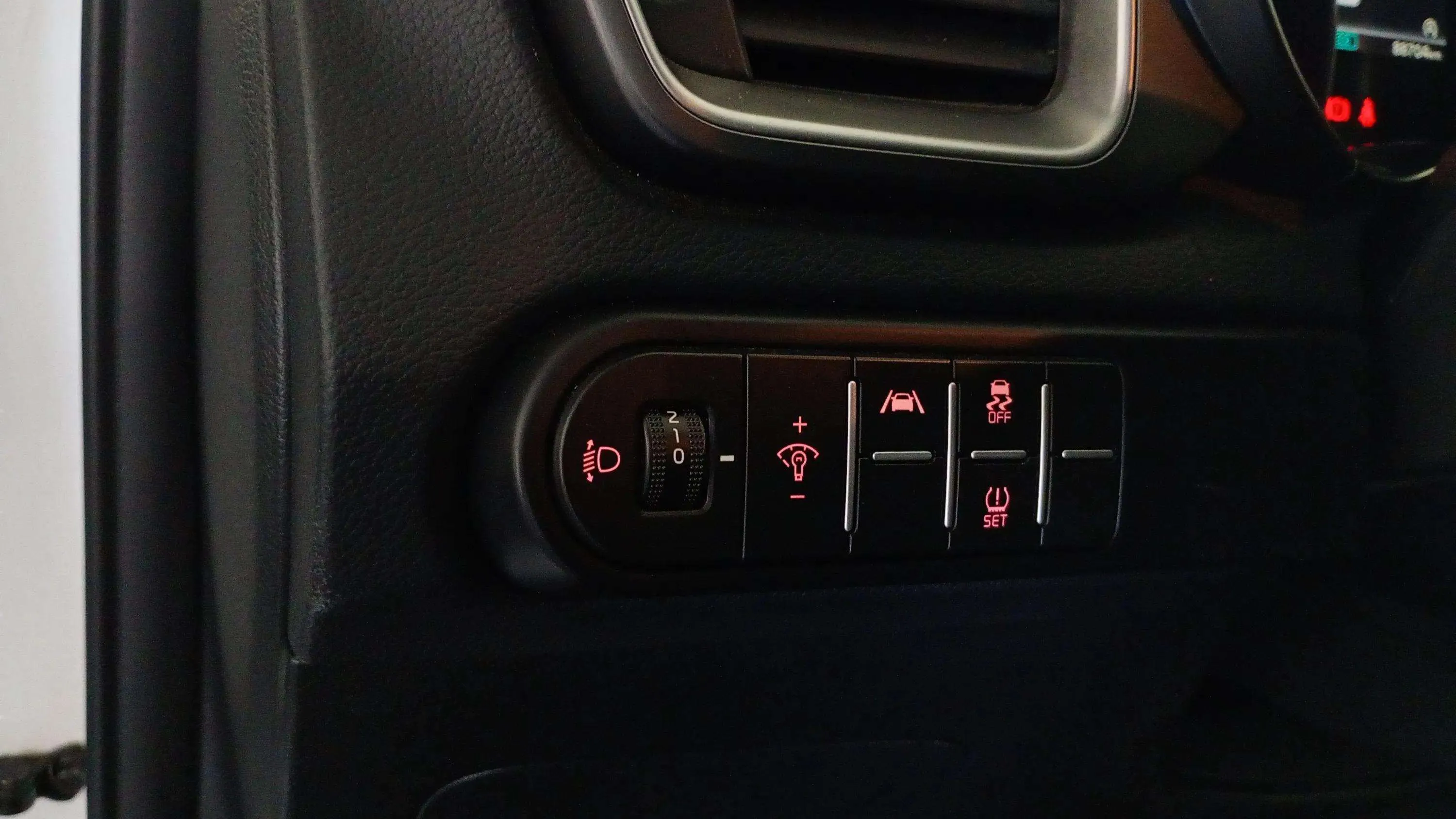 Kia Ceed 1.6 MHEV iMT Drive - foto 19