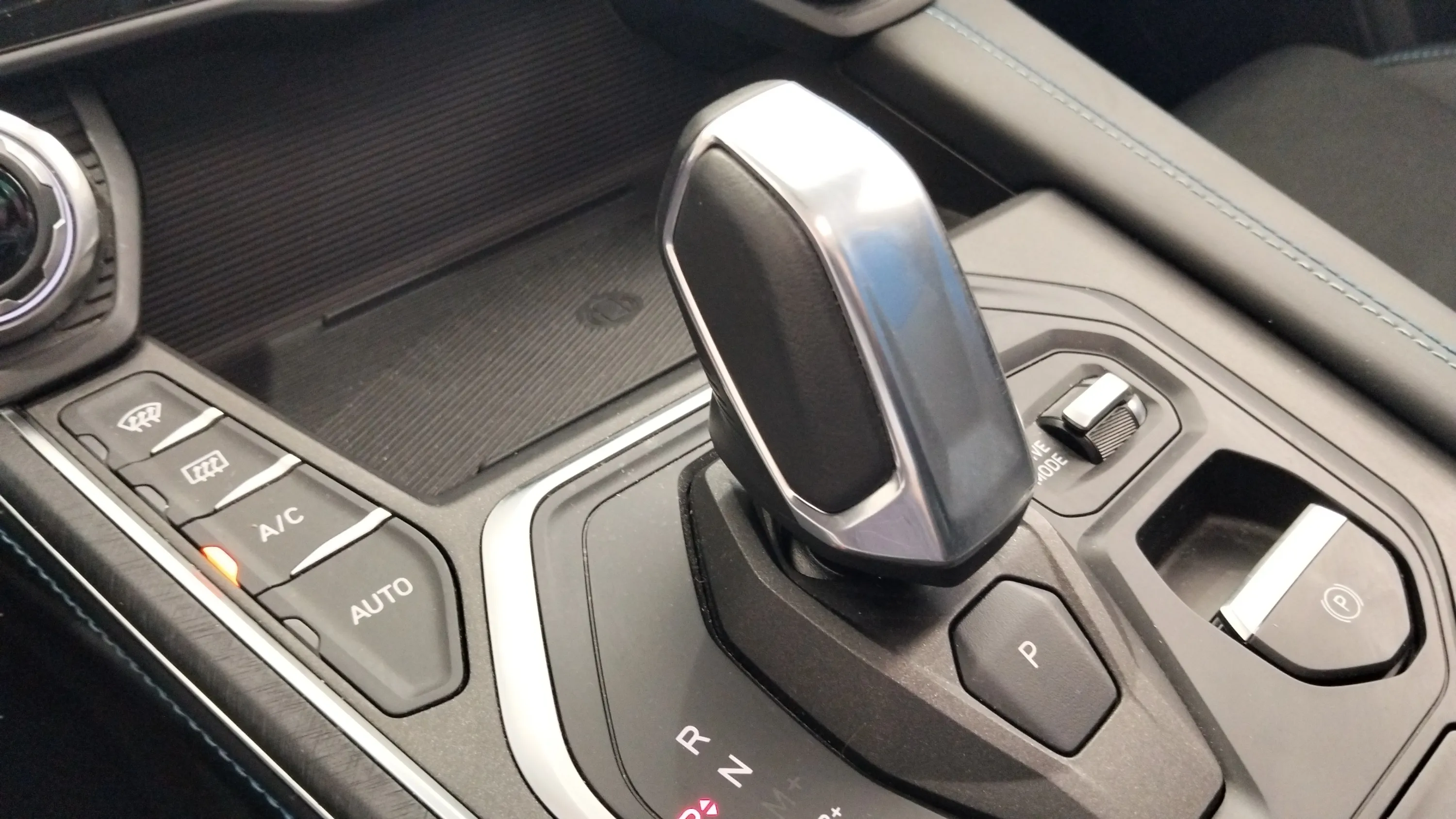 Lynk & Co 01 1.5 PHEV - foto 16