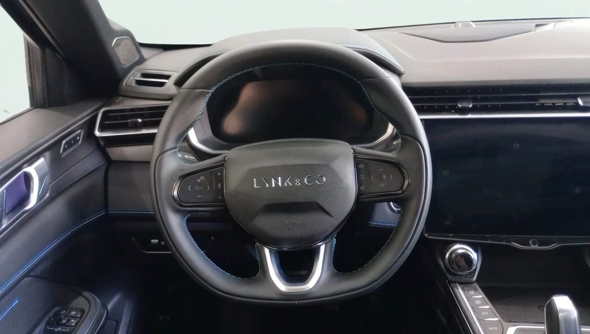 Lynk & Co 01 1.5 PHEV - foto 17