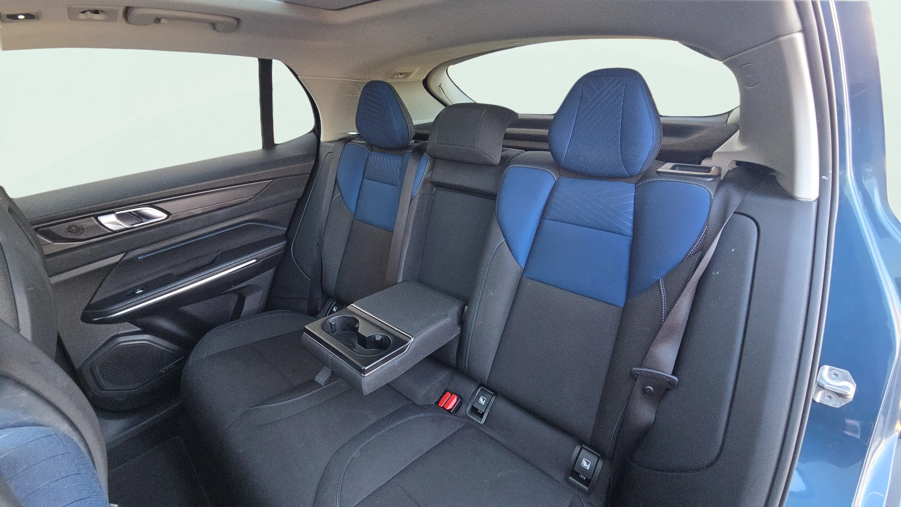 Lynk & Co 01 1.5 PHEV - foto 20