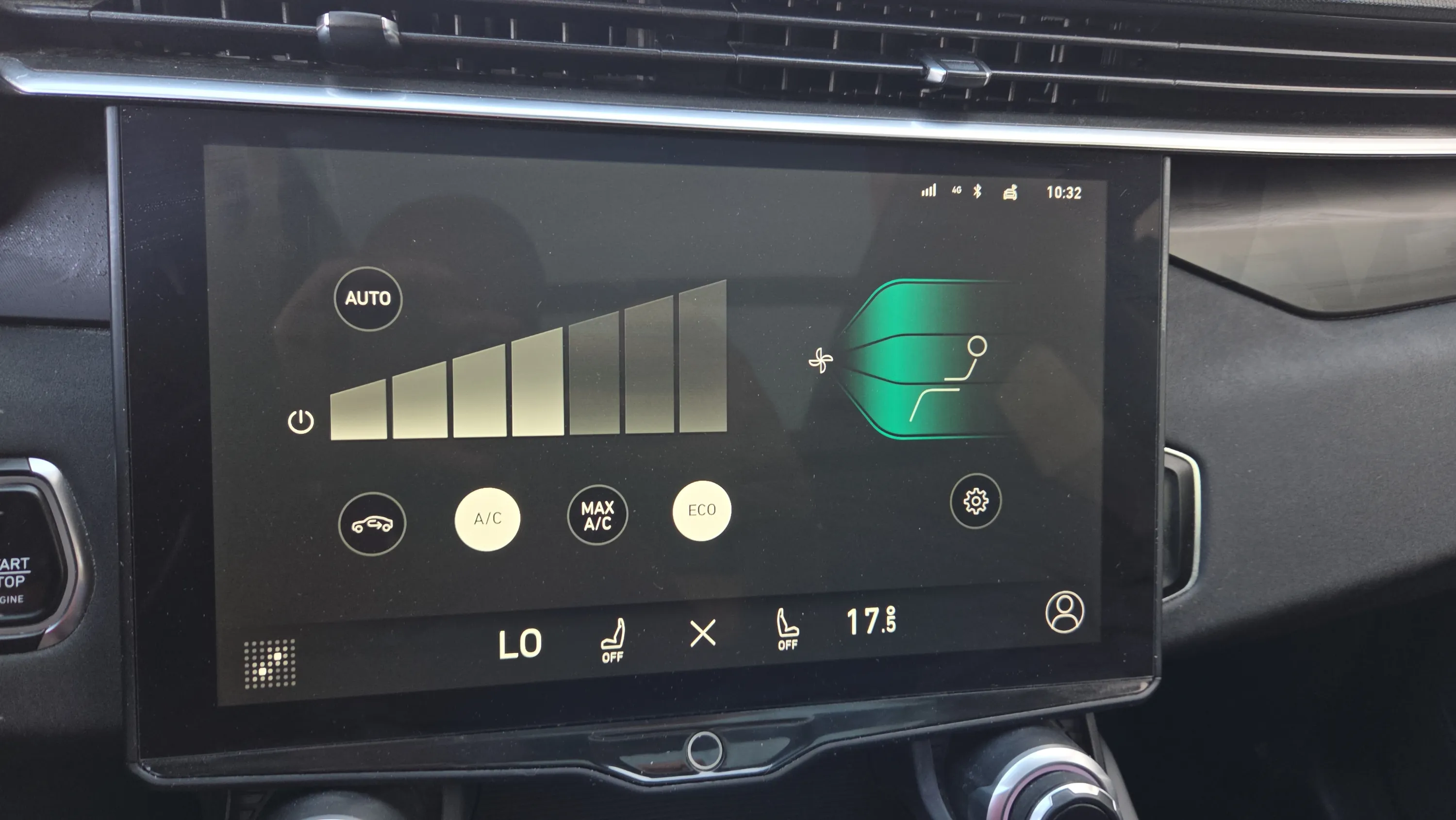 Lynk & Co 01 1.5 PHEV - foto 16