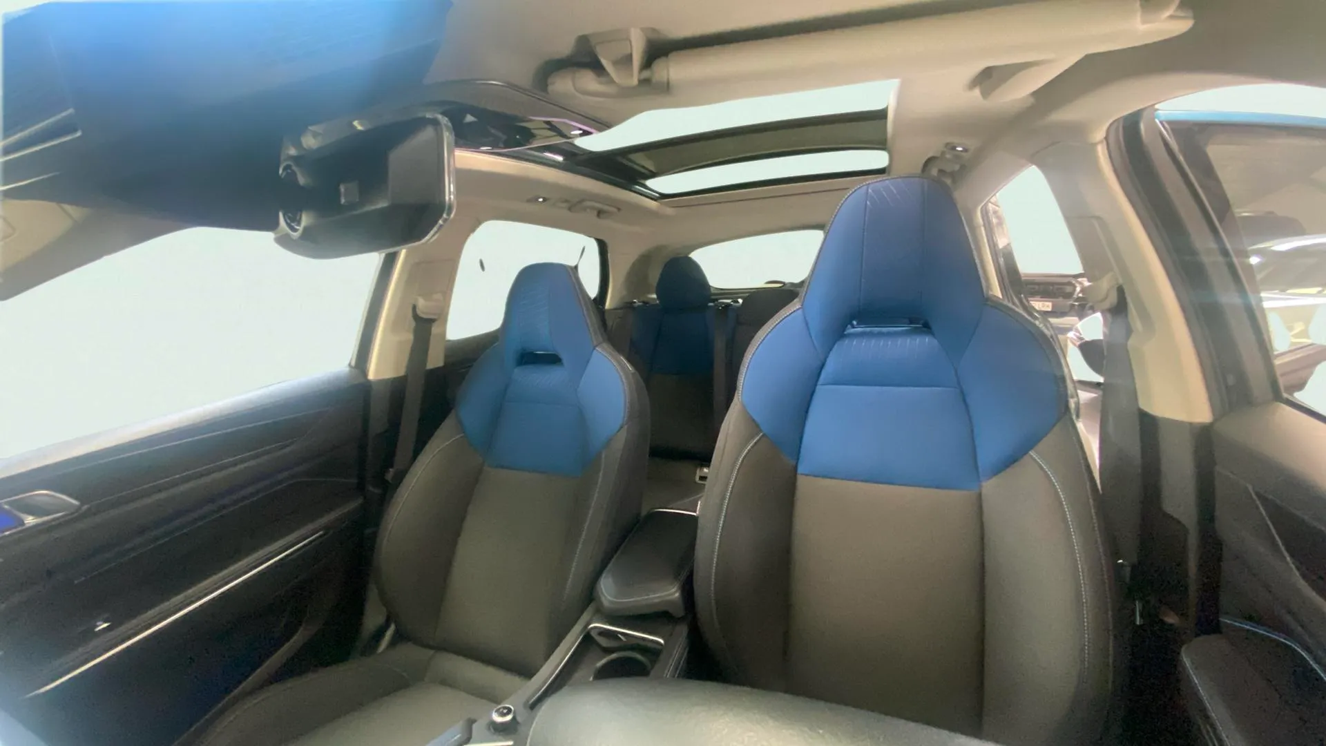 Lynk & Co 01 1.5 PHEV - foto 19