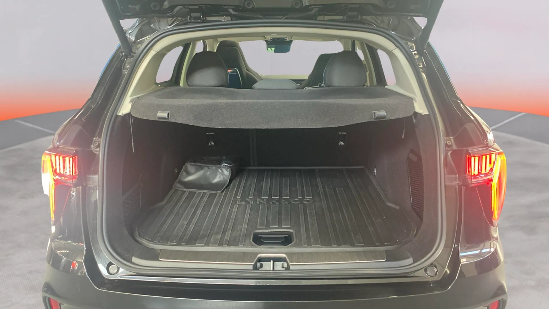 Lynk & Co 01 1.5 PHEV - foto 24