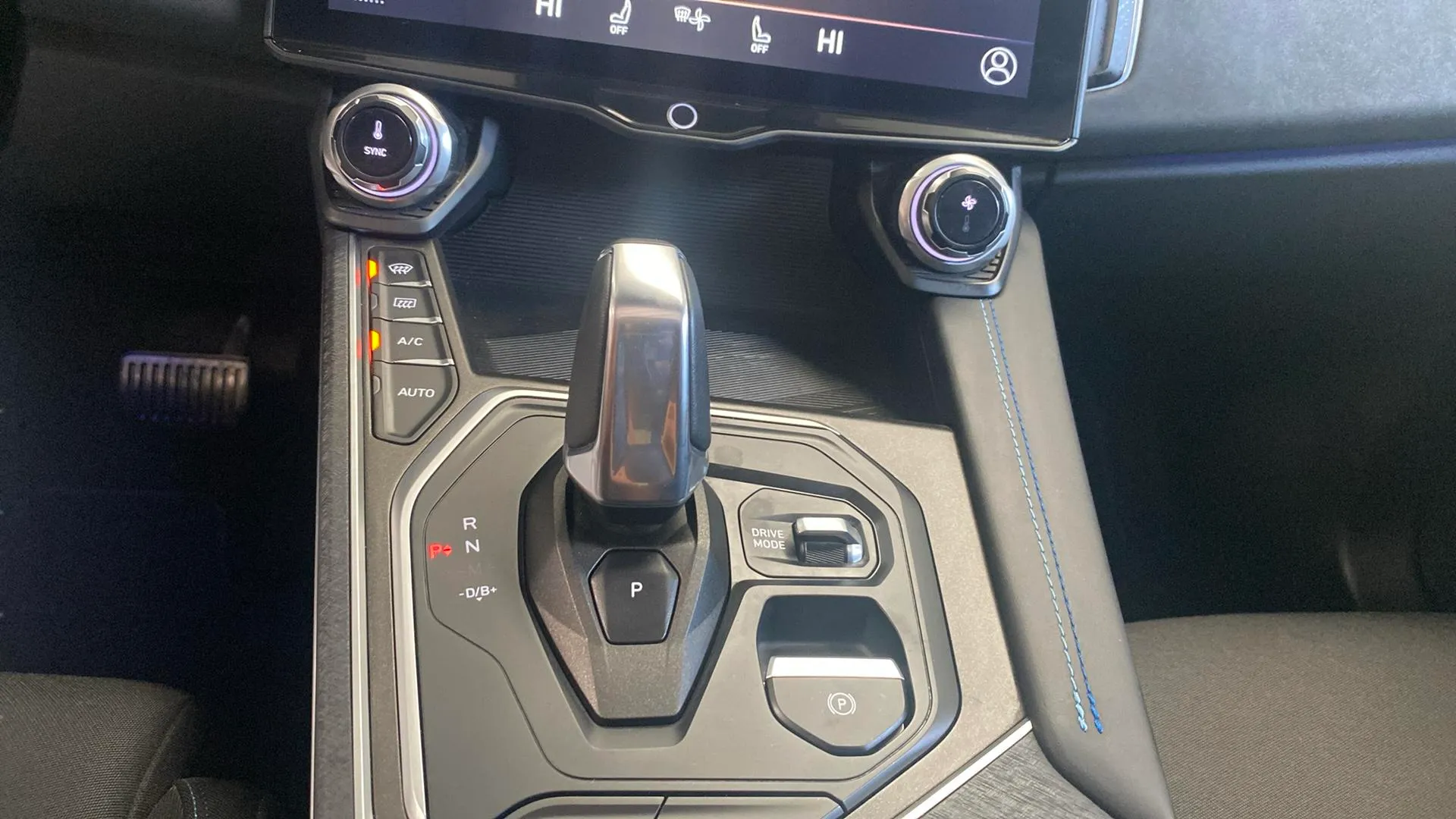 Lynk & Co 01 1.5 PHEV - foto 14