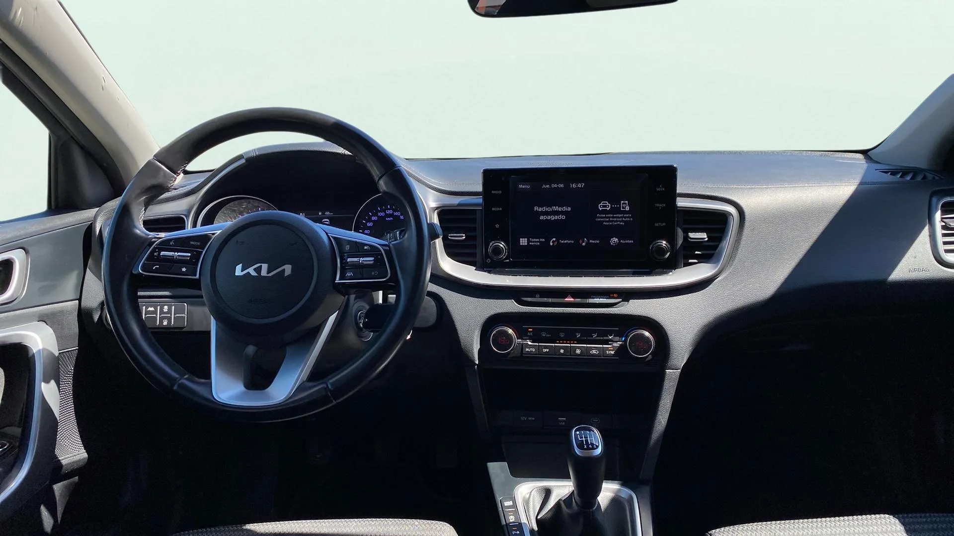Kia Ceed 1.6 MHEV iMT Drive - foto 14