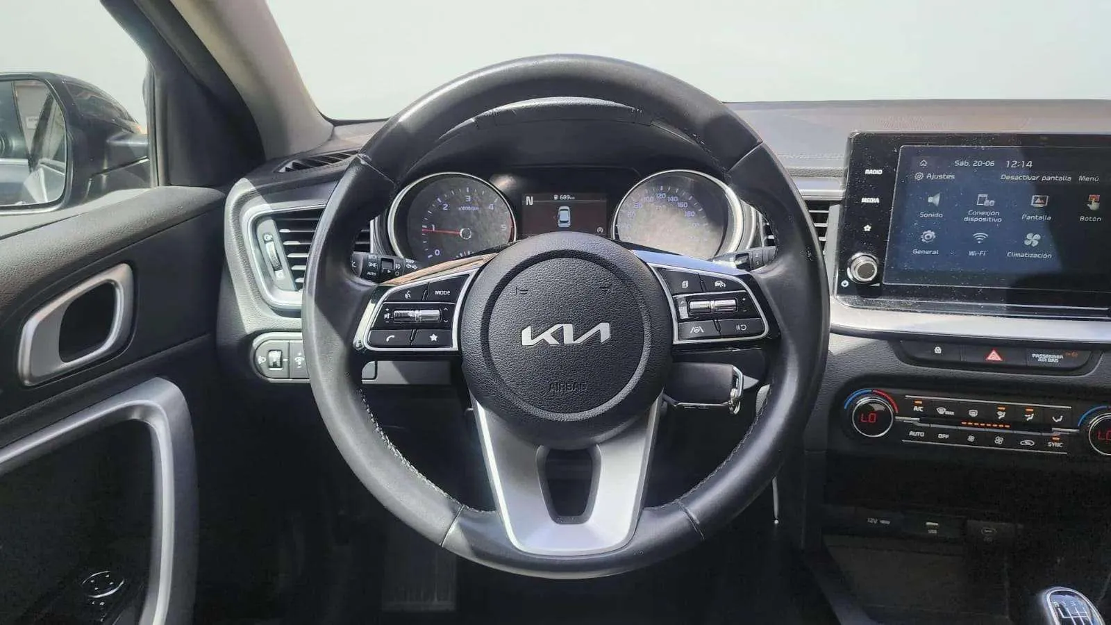 Kia Ceed 1.6 MHEV iMT Drive - foto 10